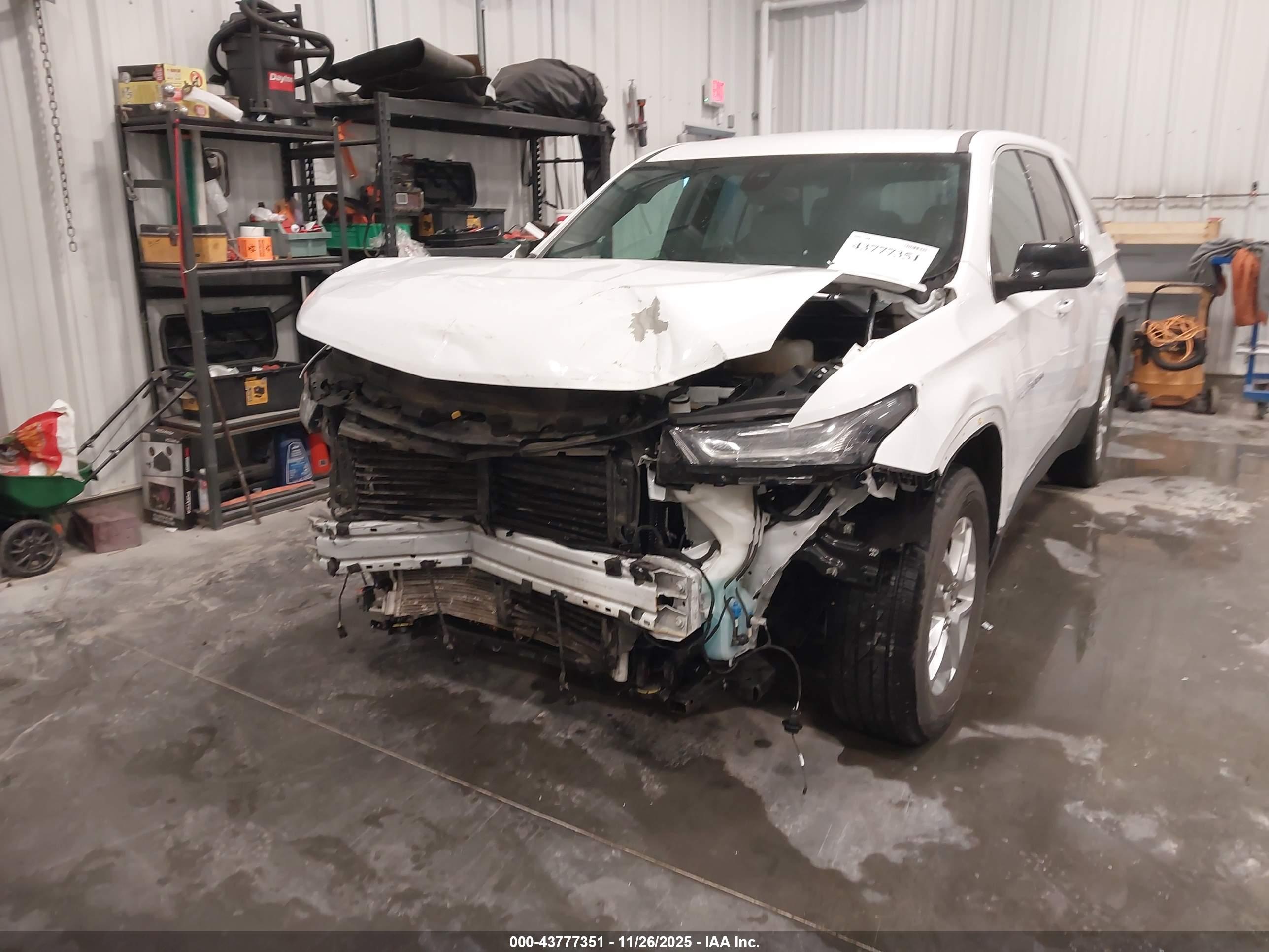 CHEVROLET TRAVERSE image 6