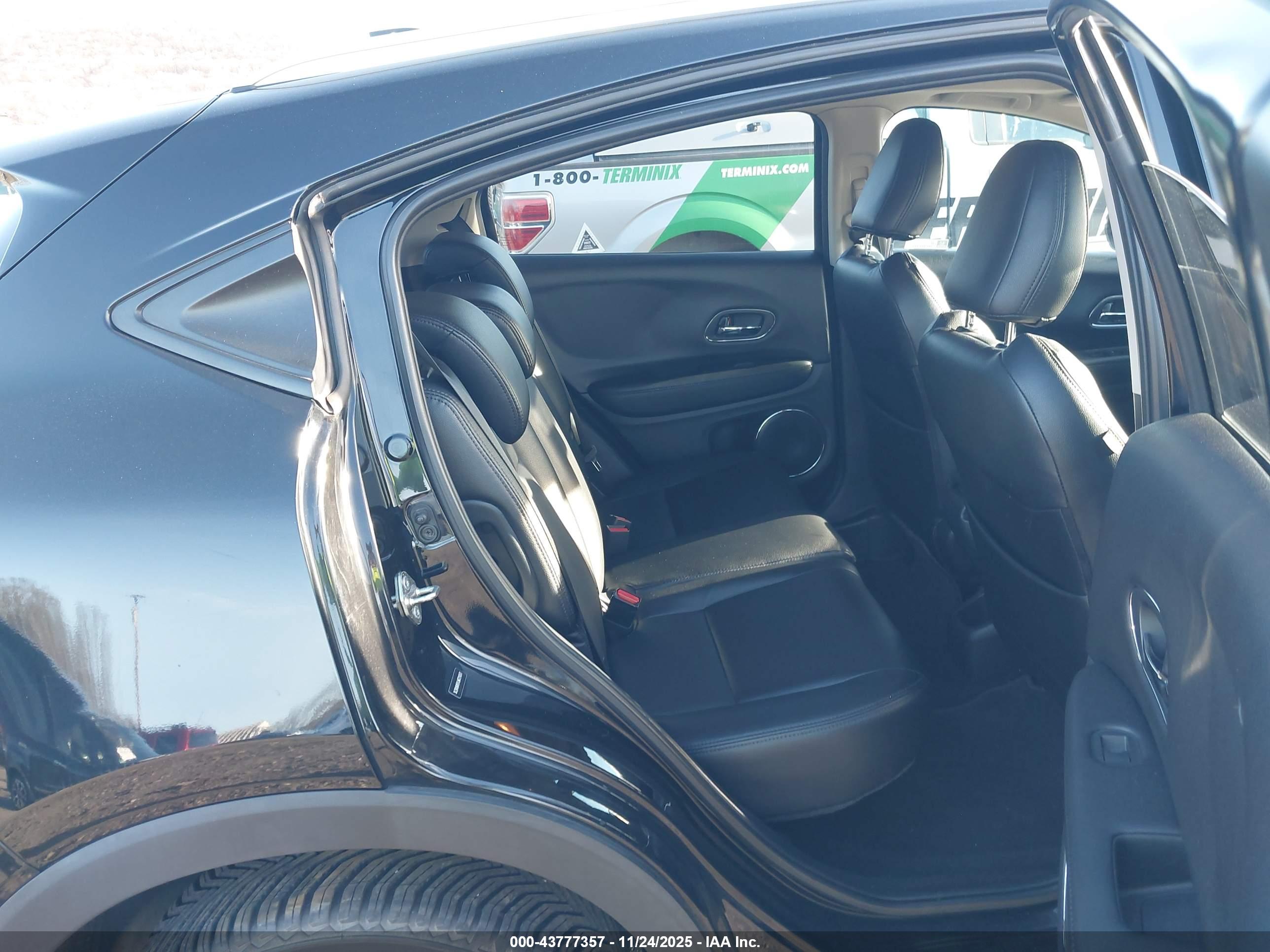 HONDA HR-V image 8