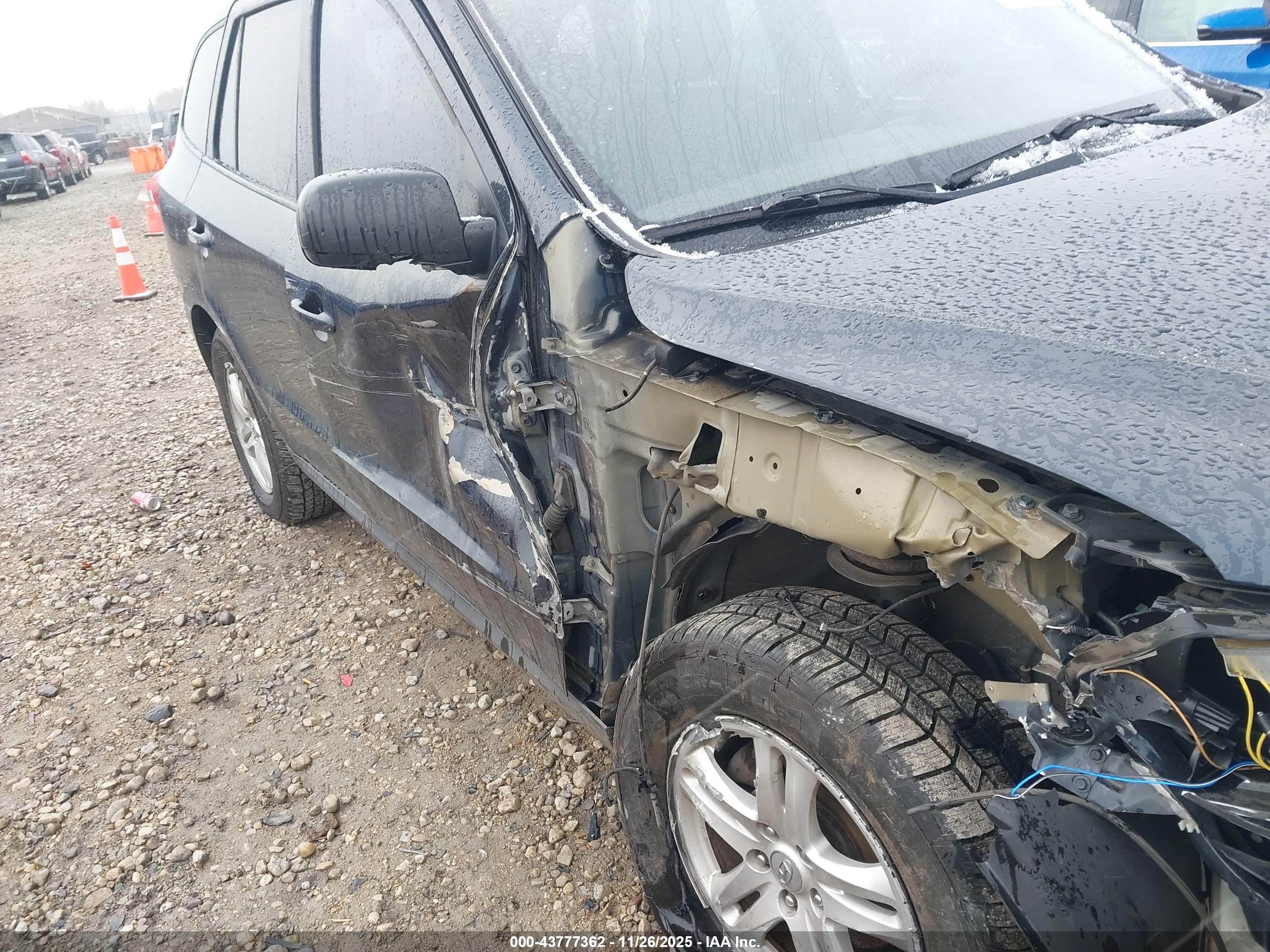 HYUNDAI SANTA image 6