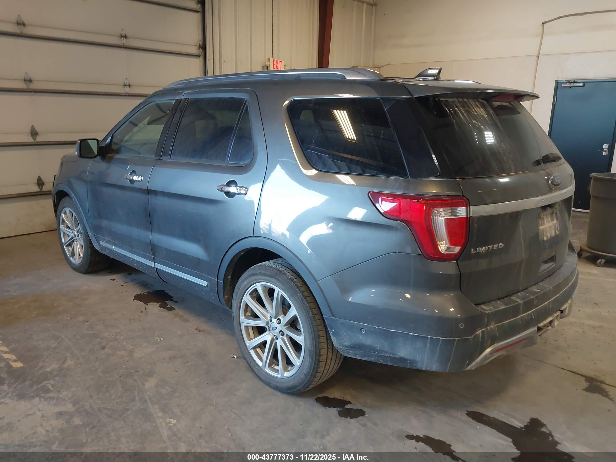 FORD EXPLORER image 3