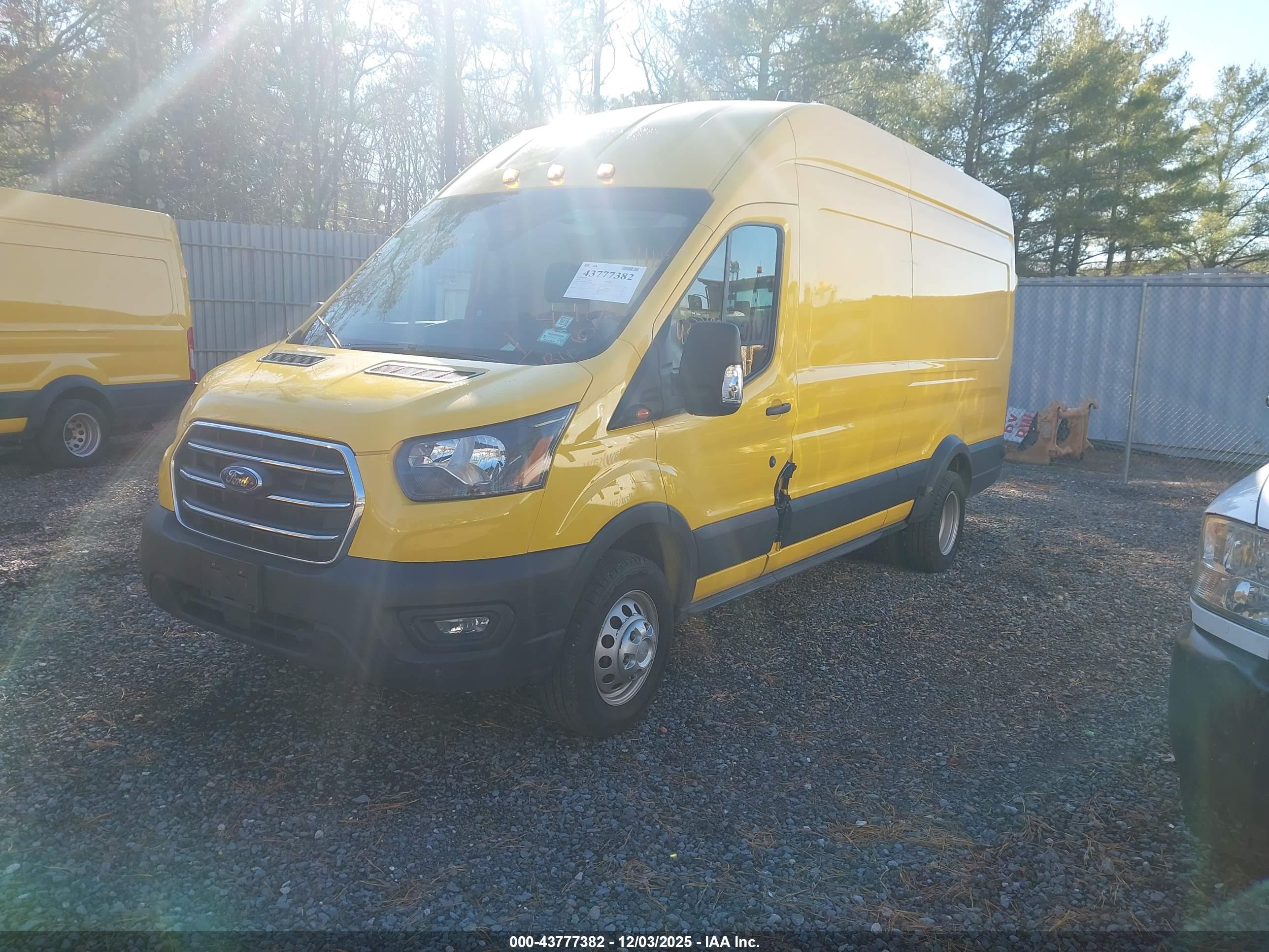 FORD TRANSIT-350 image 2
