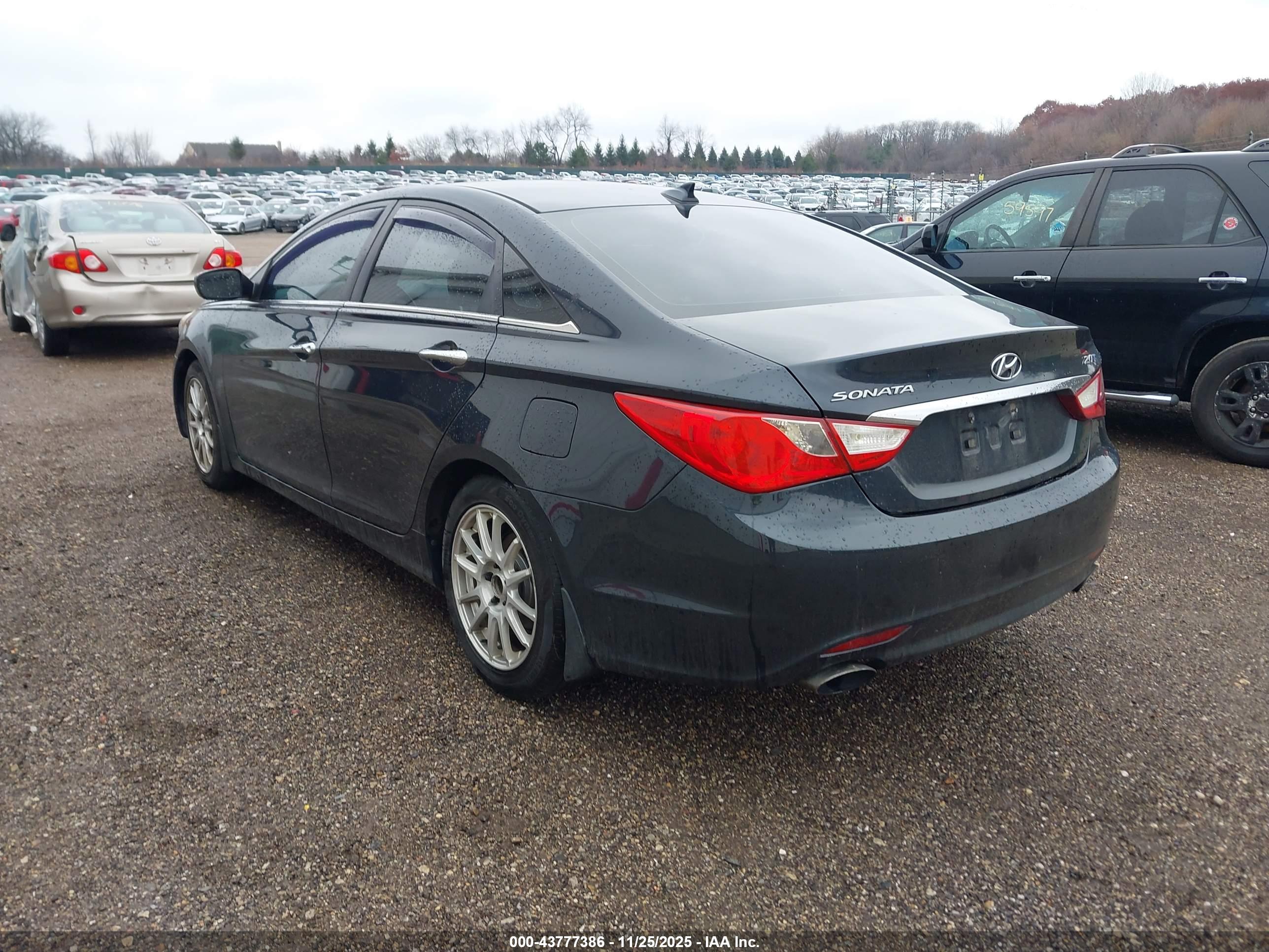 HYUNDAI SONATA image 3