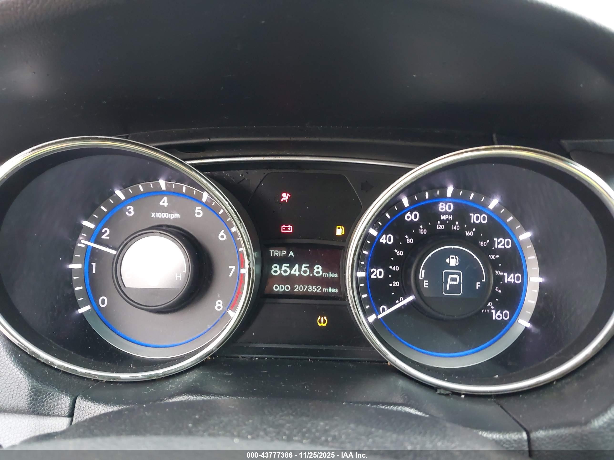 HYUNDAI SONATA image 7