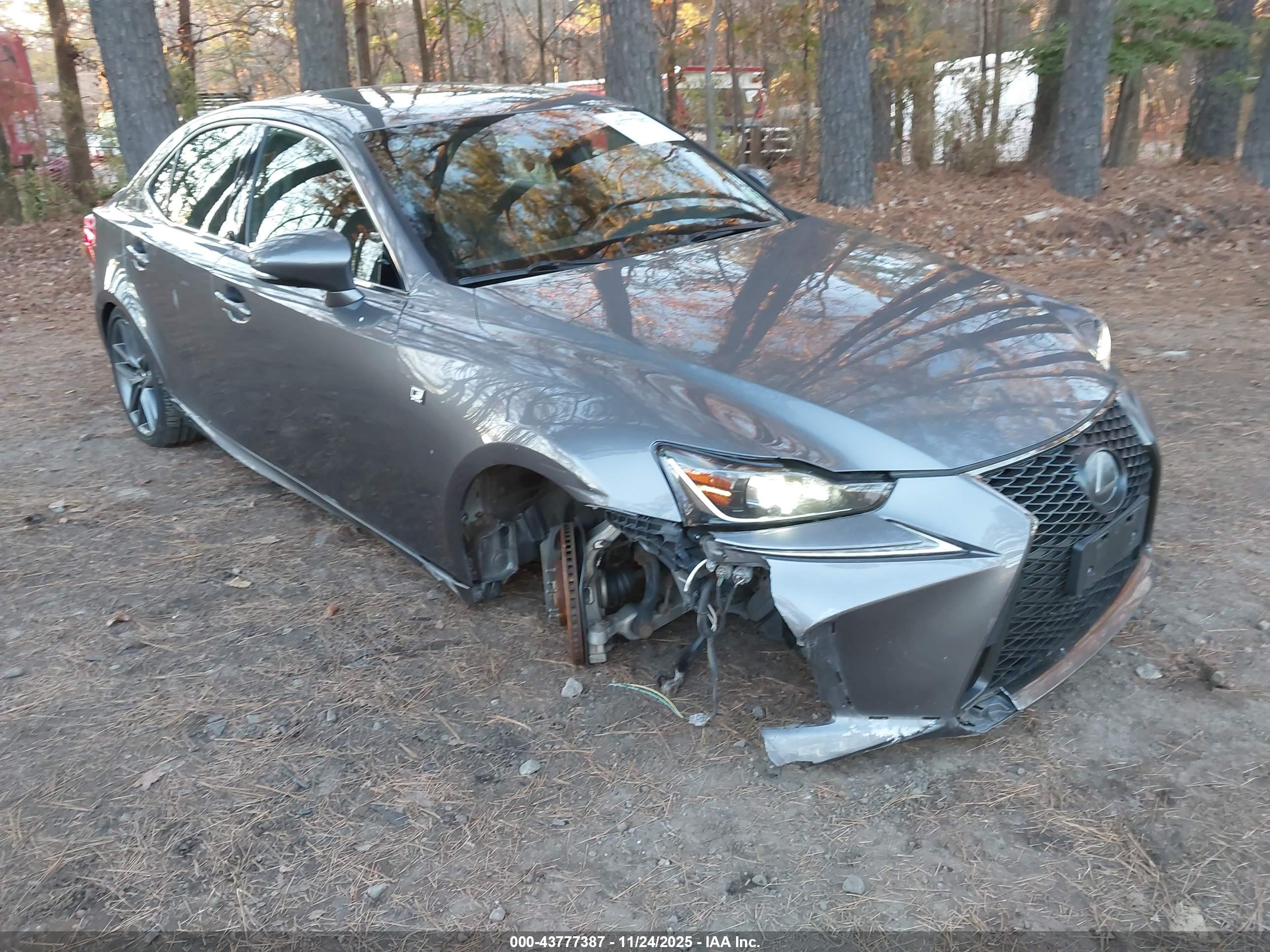 LEXUS IS image 6