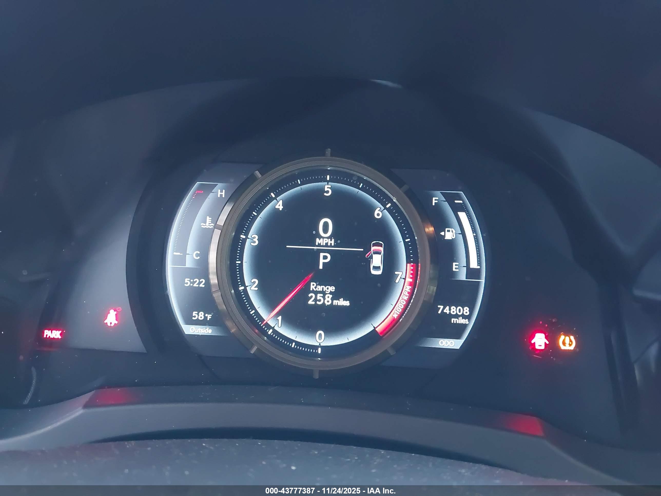 LEXUS IS image 7