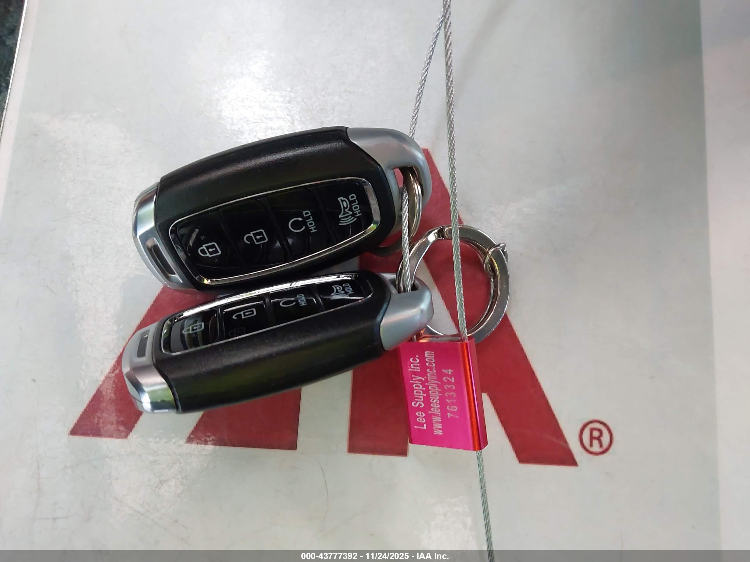 HYUNDAI KONA image 11