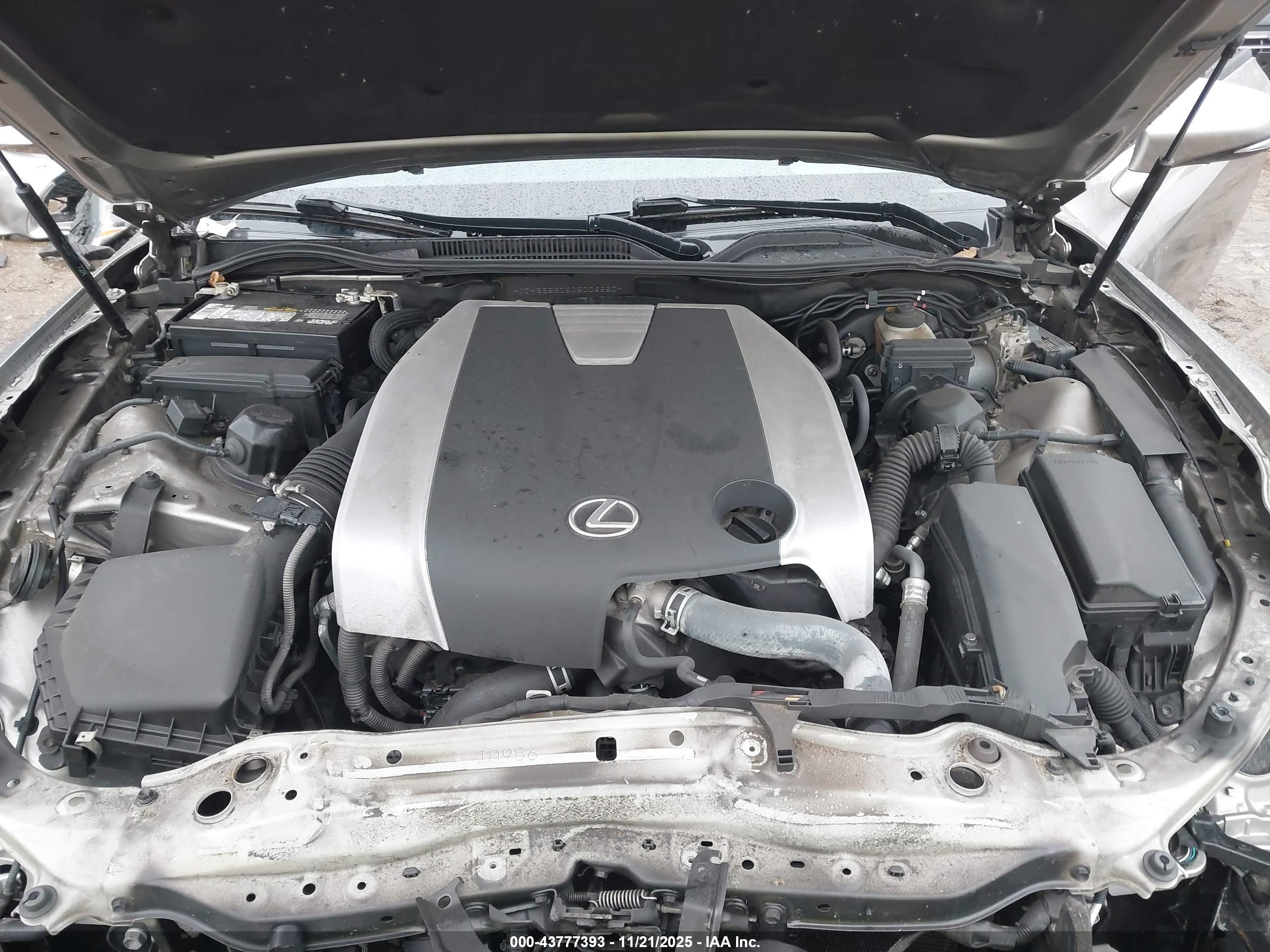 LEXUS RC image 10