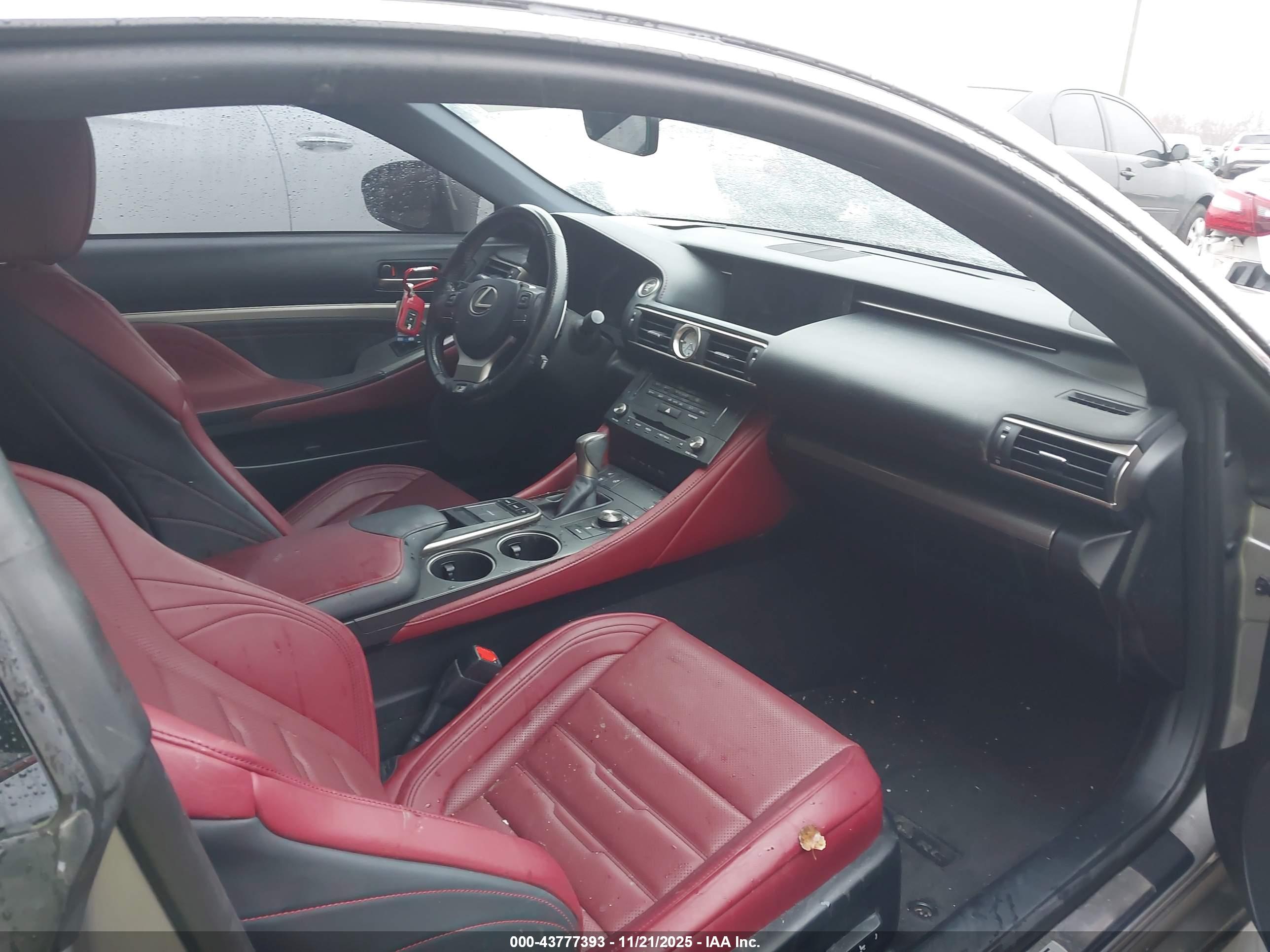 LEXUS RC image 5