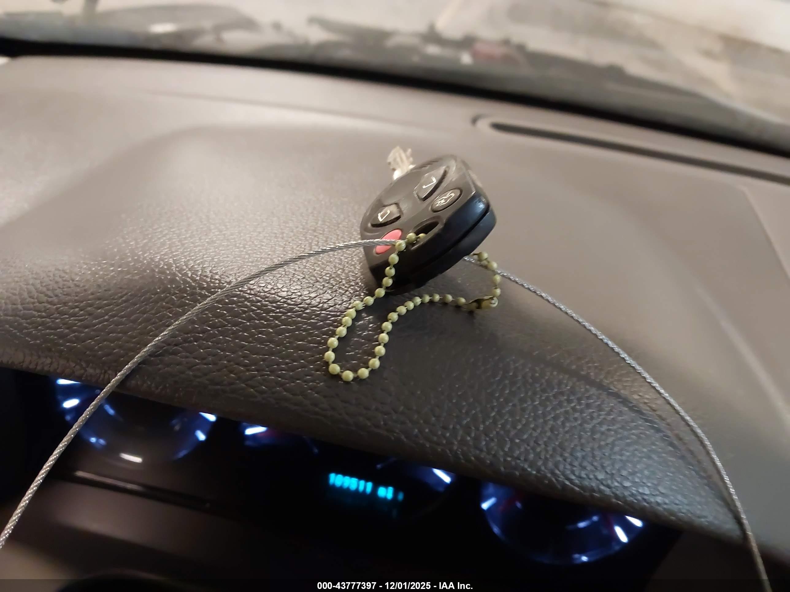 FORD FUSION image 11