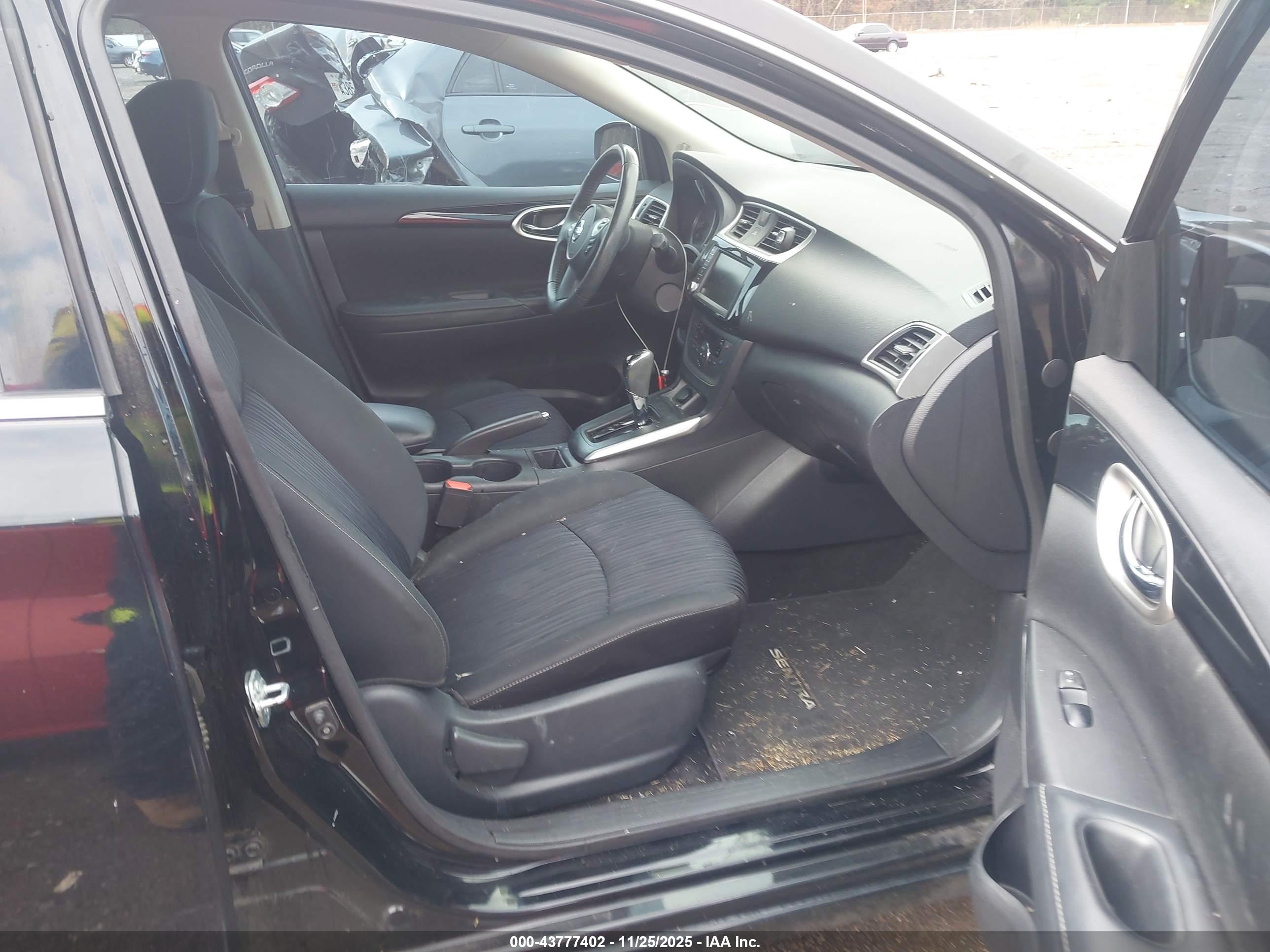 NISSAN SENTRA image 5