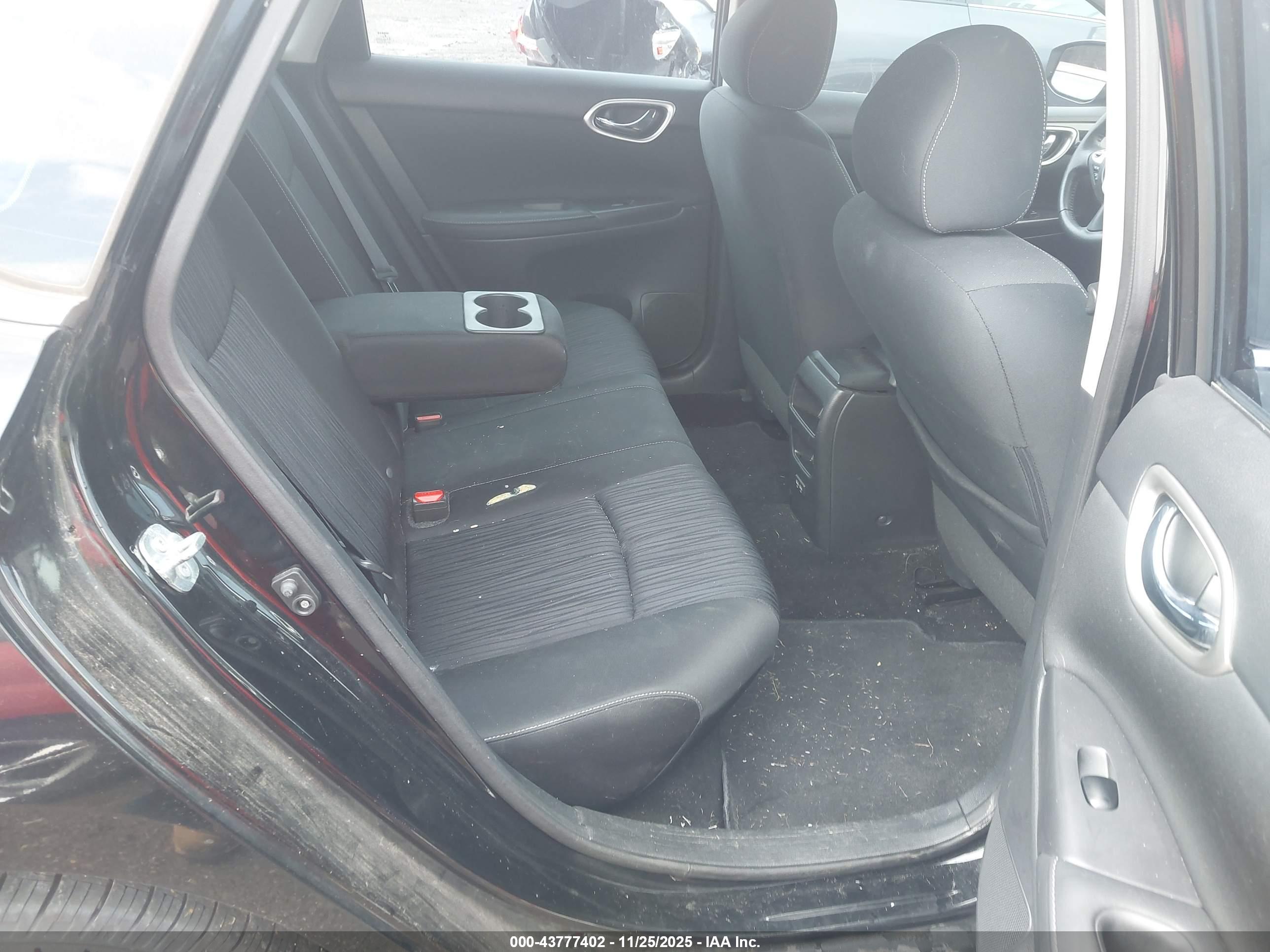 NISSAN SENTRA image 8