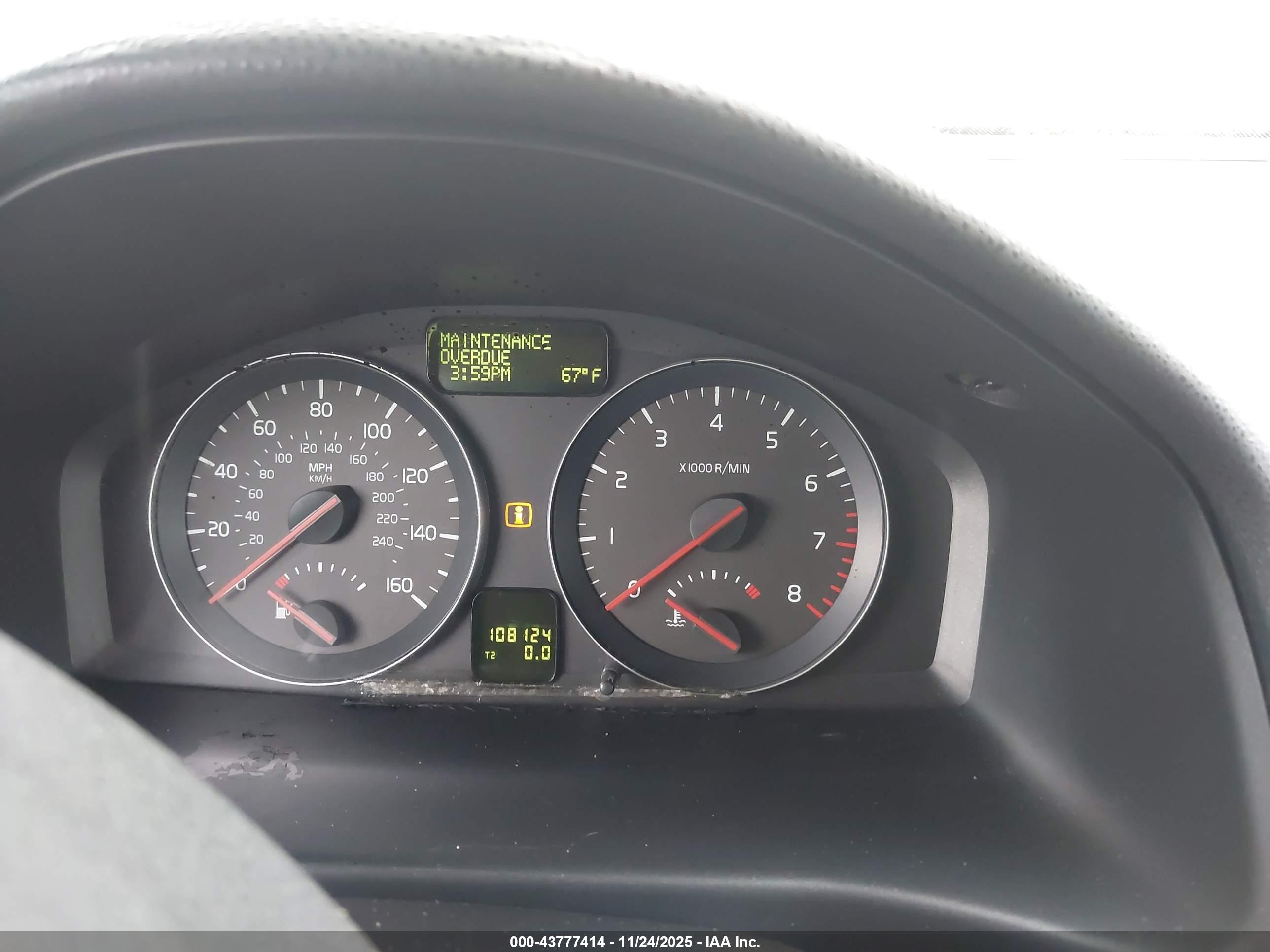 VOLVO V50 image 7