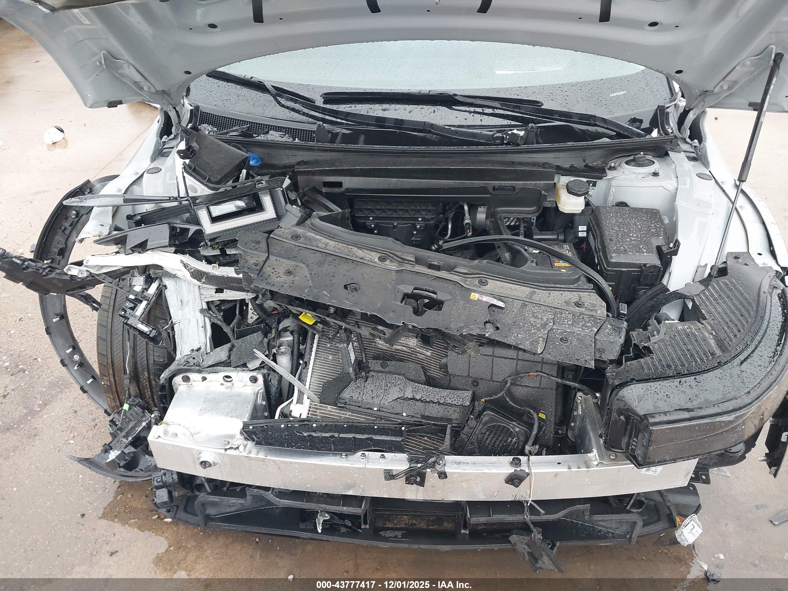 HYUNDAI IONIQ image 10