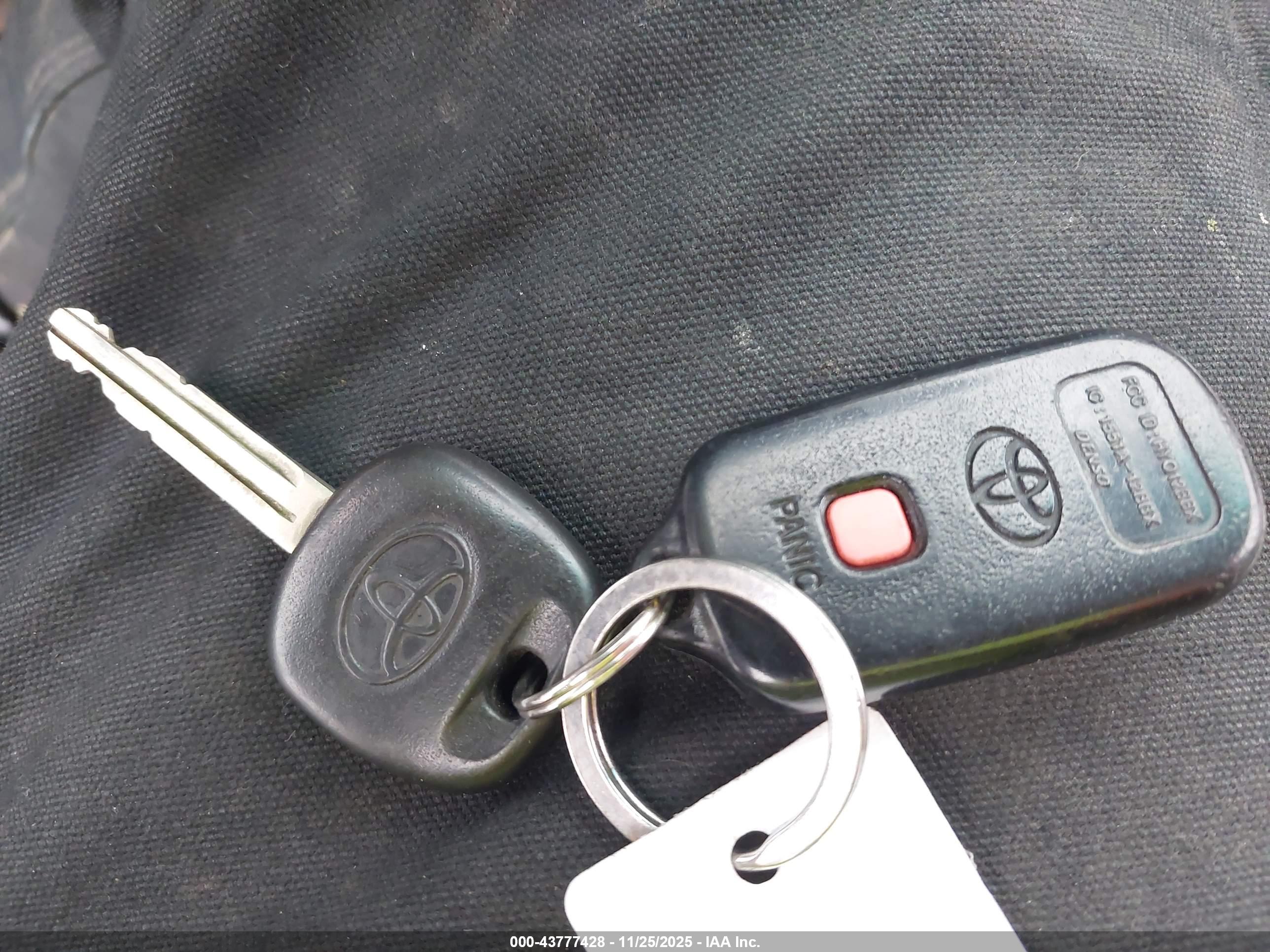 TOYOTA HIGHLANDER image 11