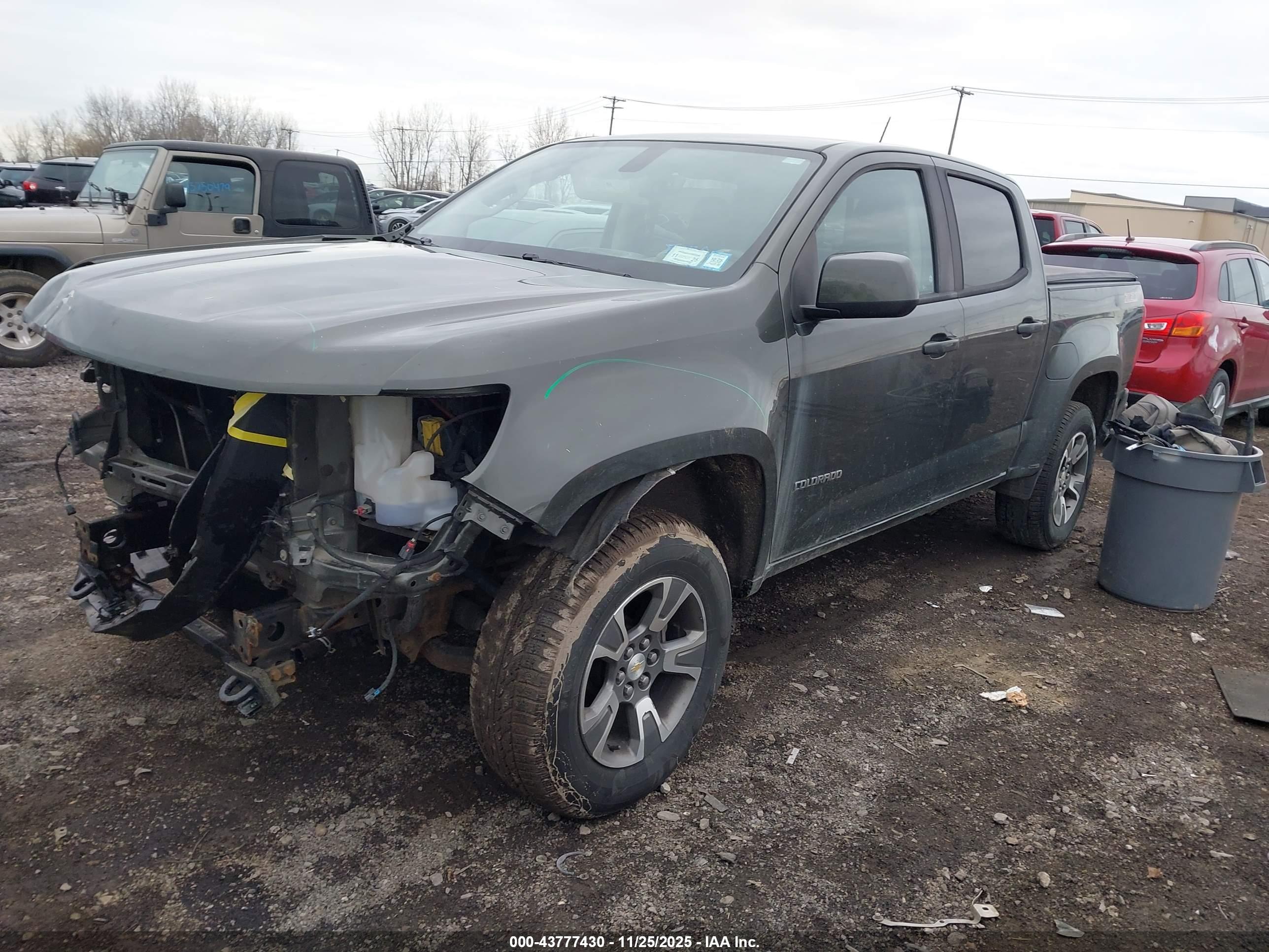 CHEVROLET COLORADO image 2