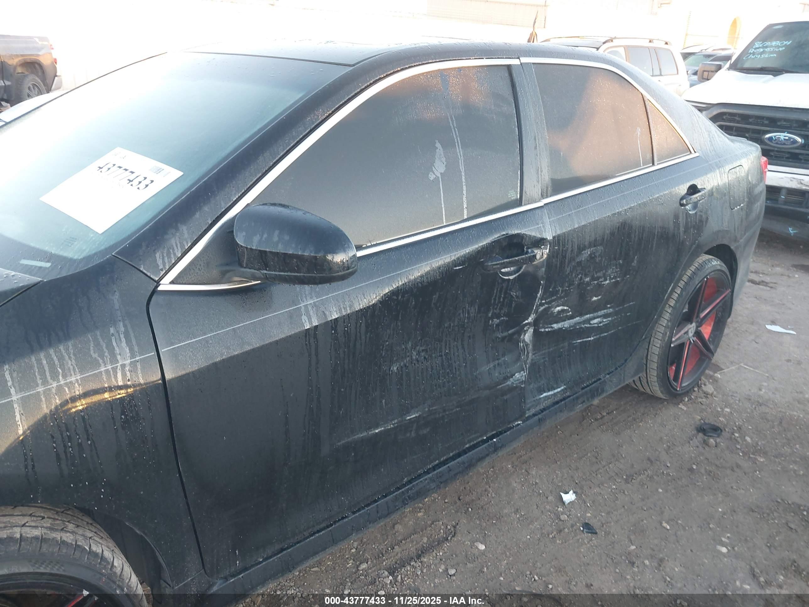 TOYOTA CAMRY image 6