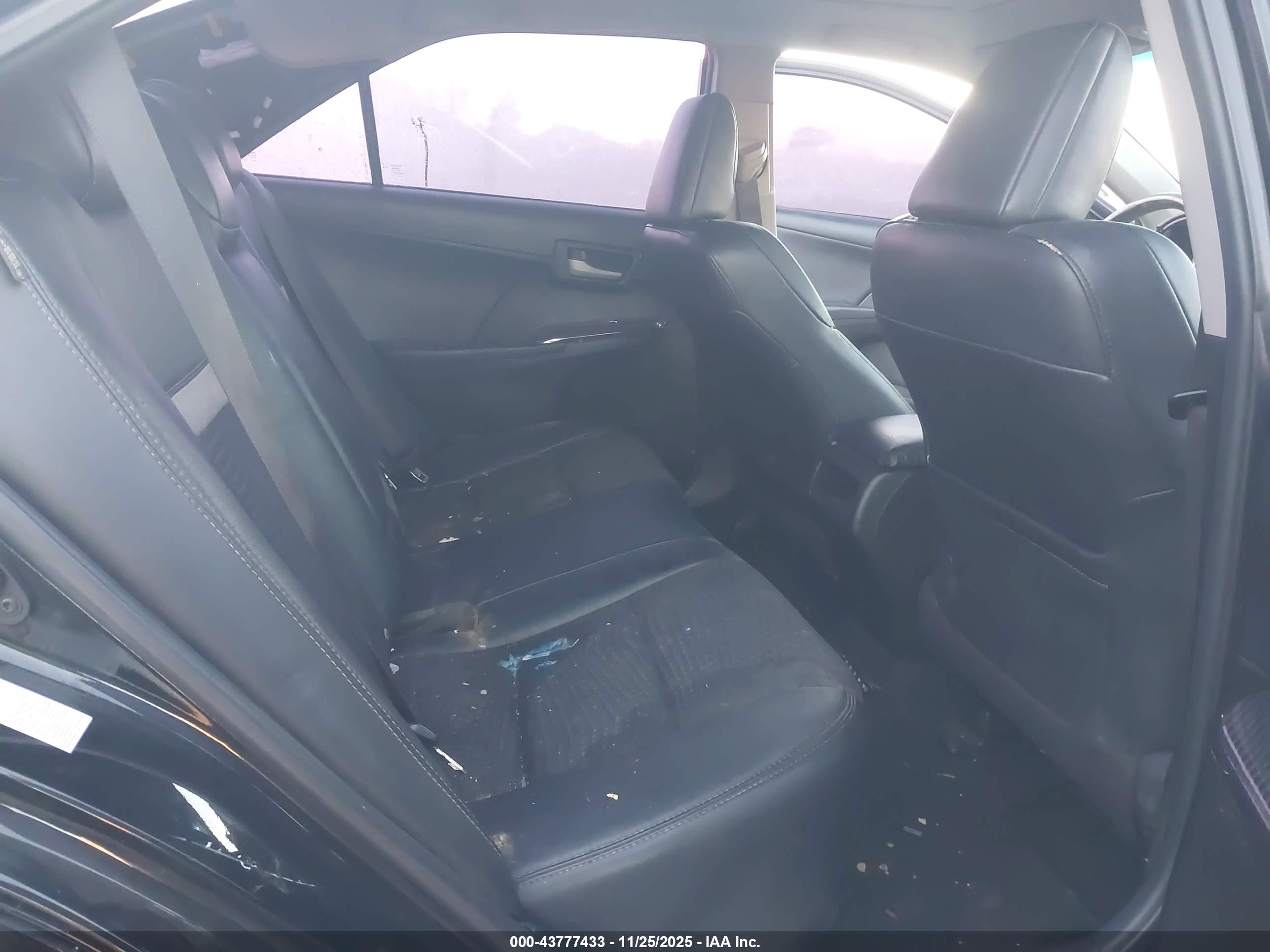 TOYOTA CAMRY image 8