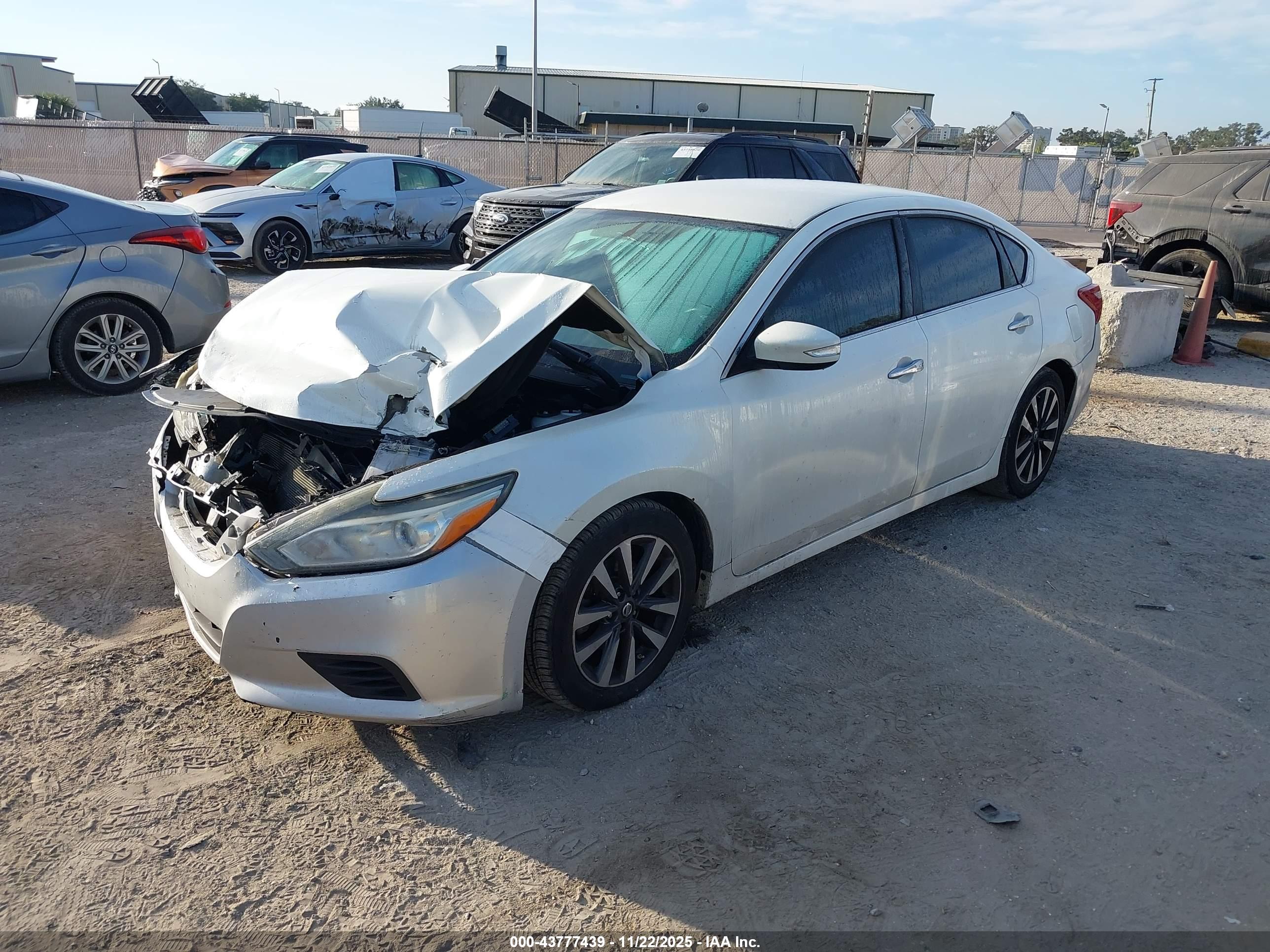 NISSAN ALTIMA image 2