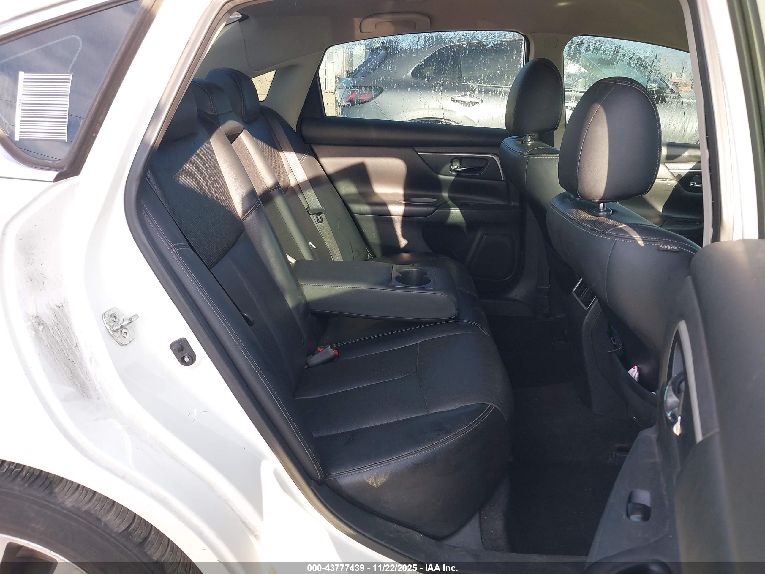 NISSAN ALTIMA image 8