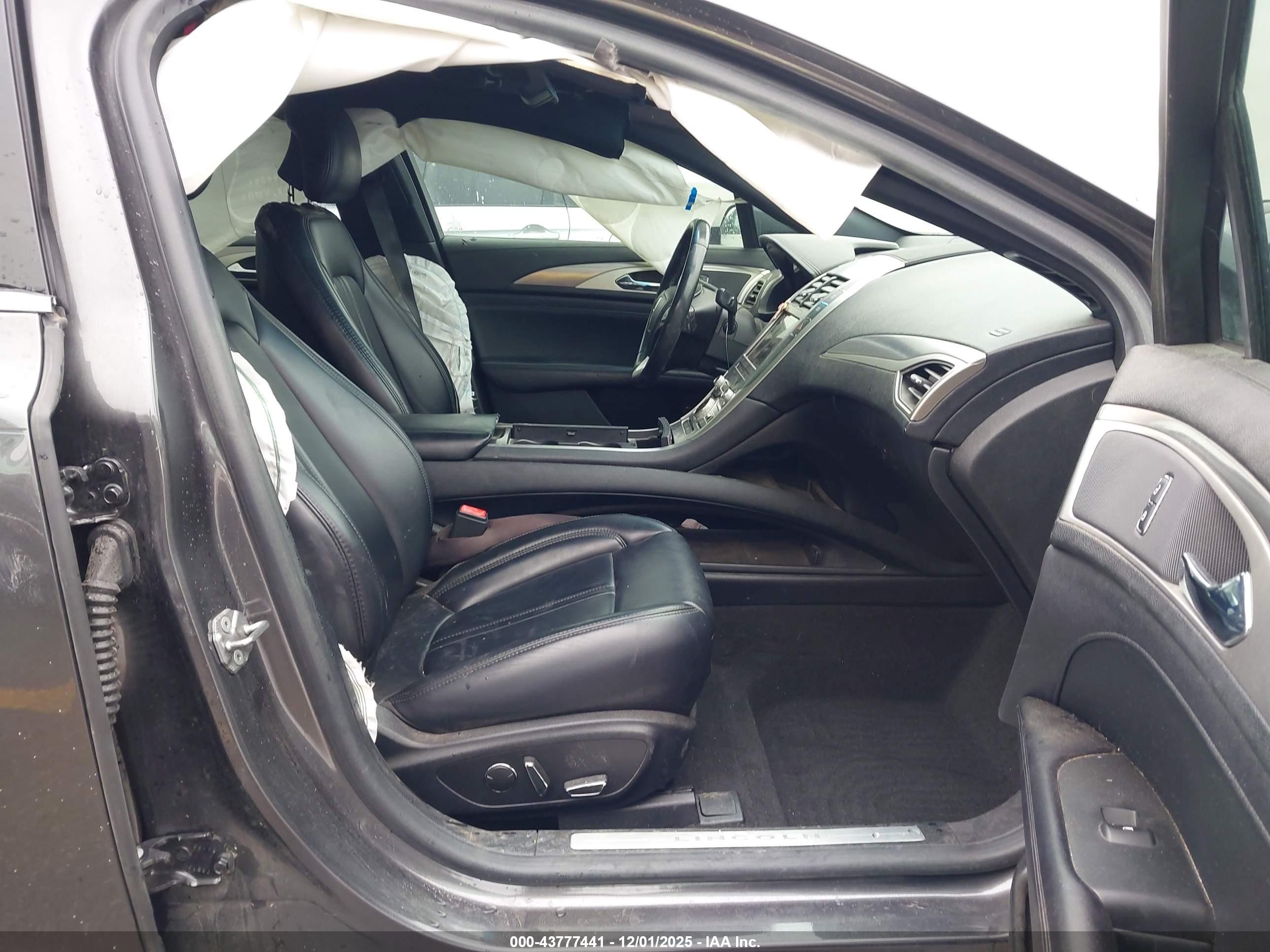 LINCOLN MKZ image 5