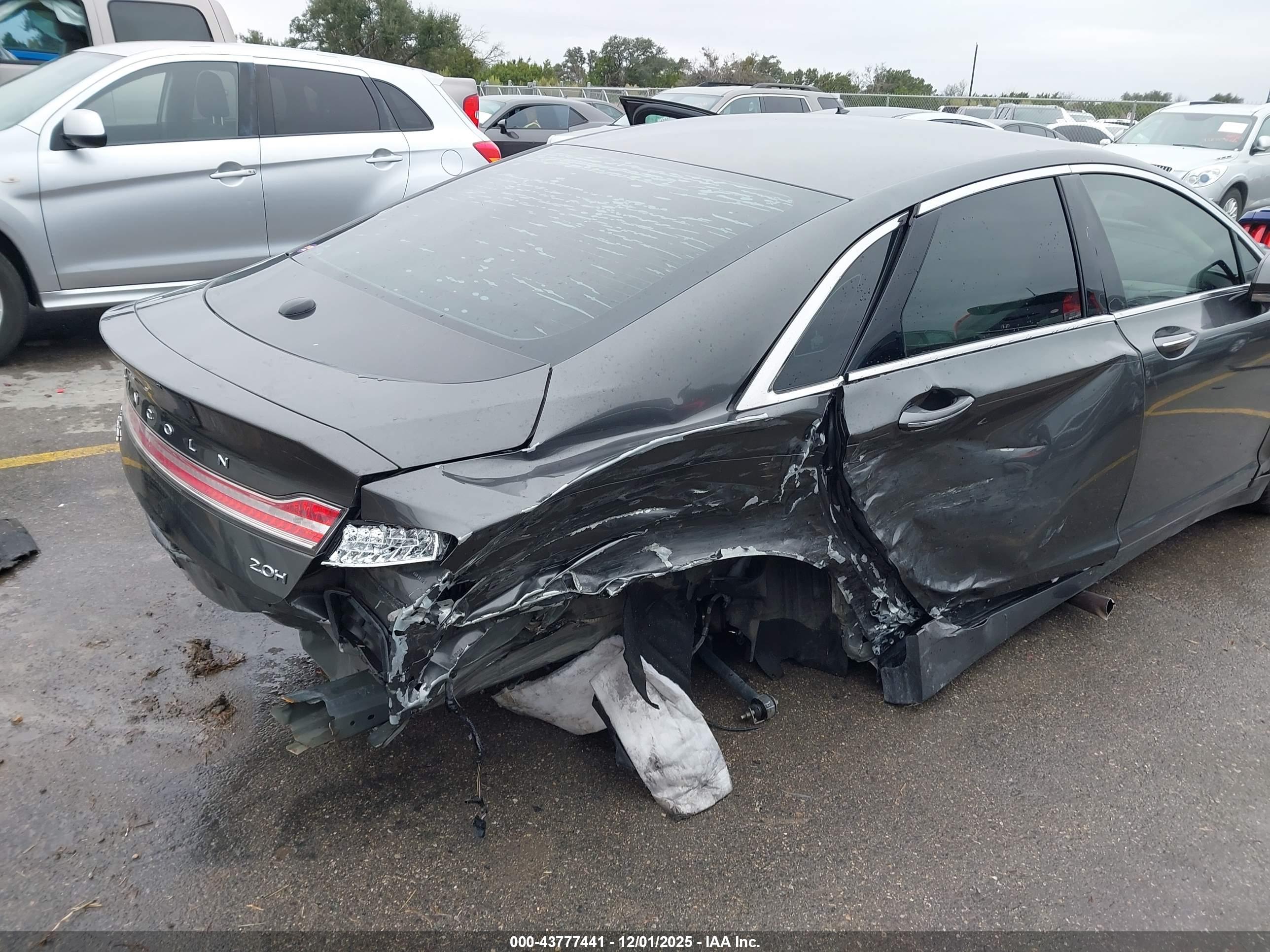 LINCOLN MKZ image 6
