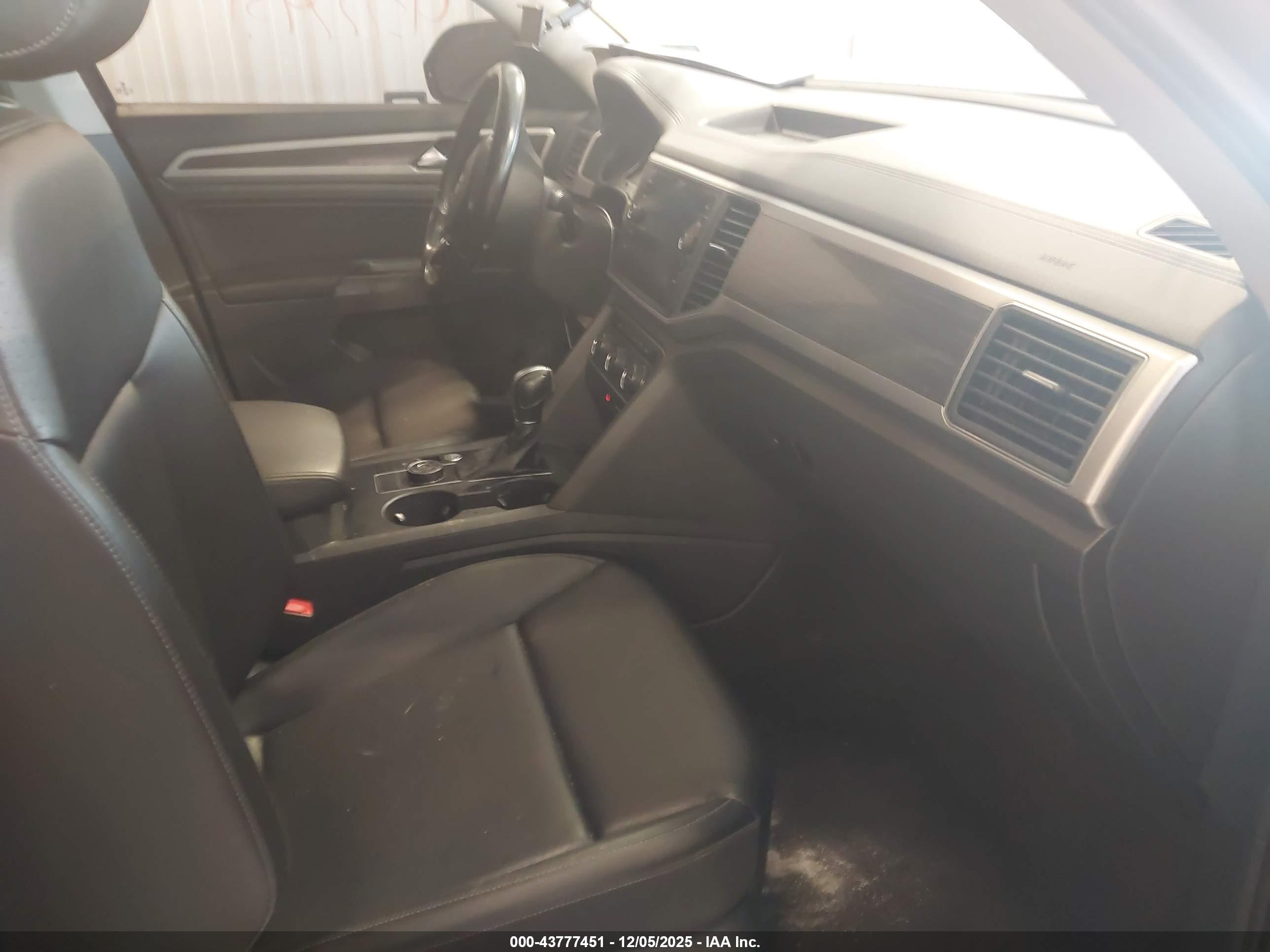 VOLKSWAGEN ATLAS image 5
