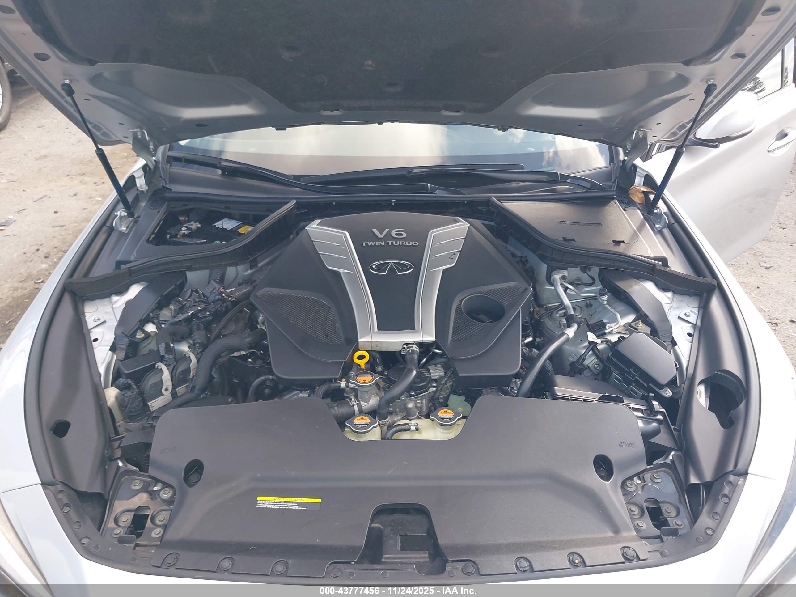 INFINITI Q50 image 10