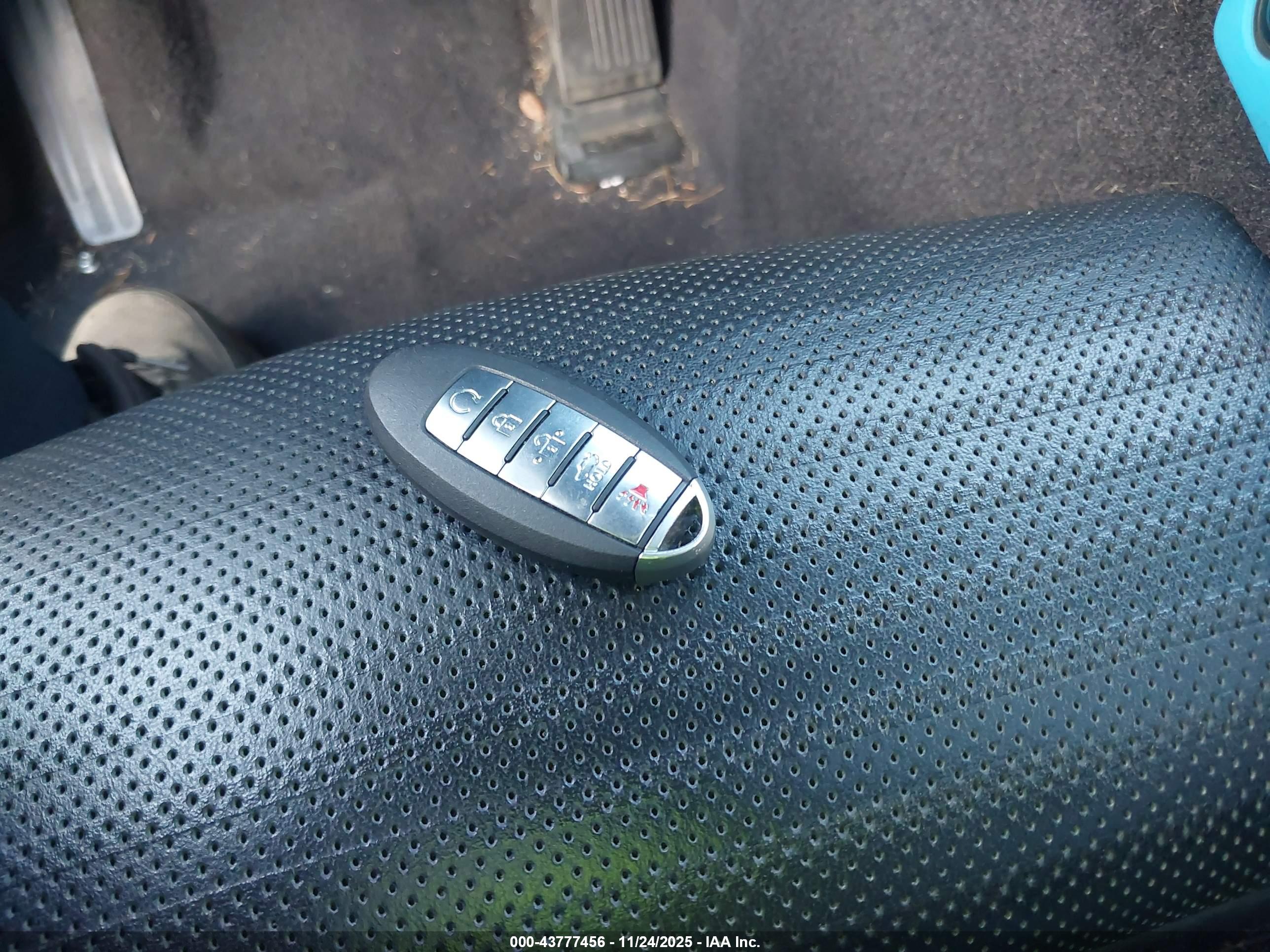INFINITI Q50 image 11