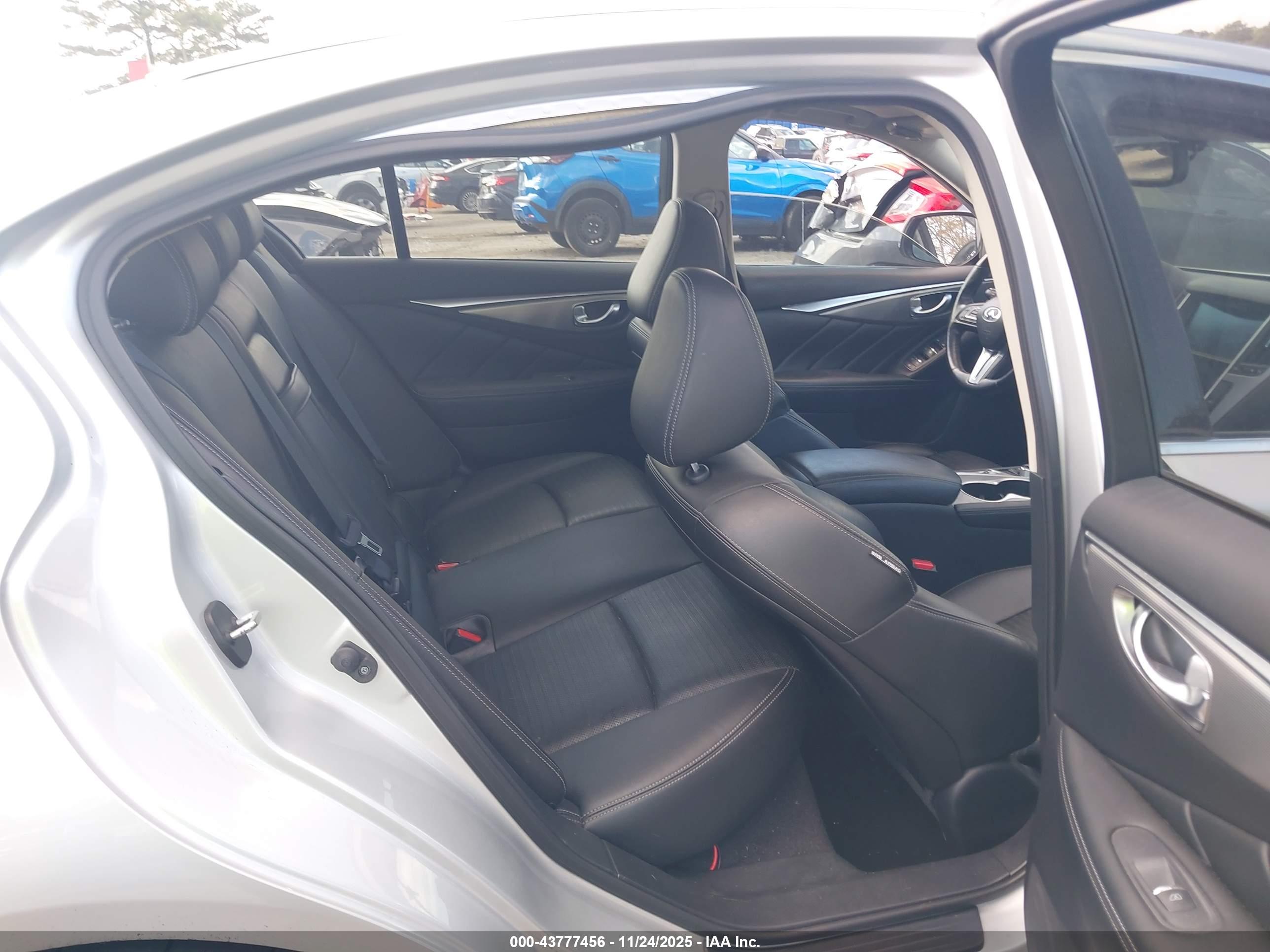 INFINITI Q50 image 8