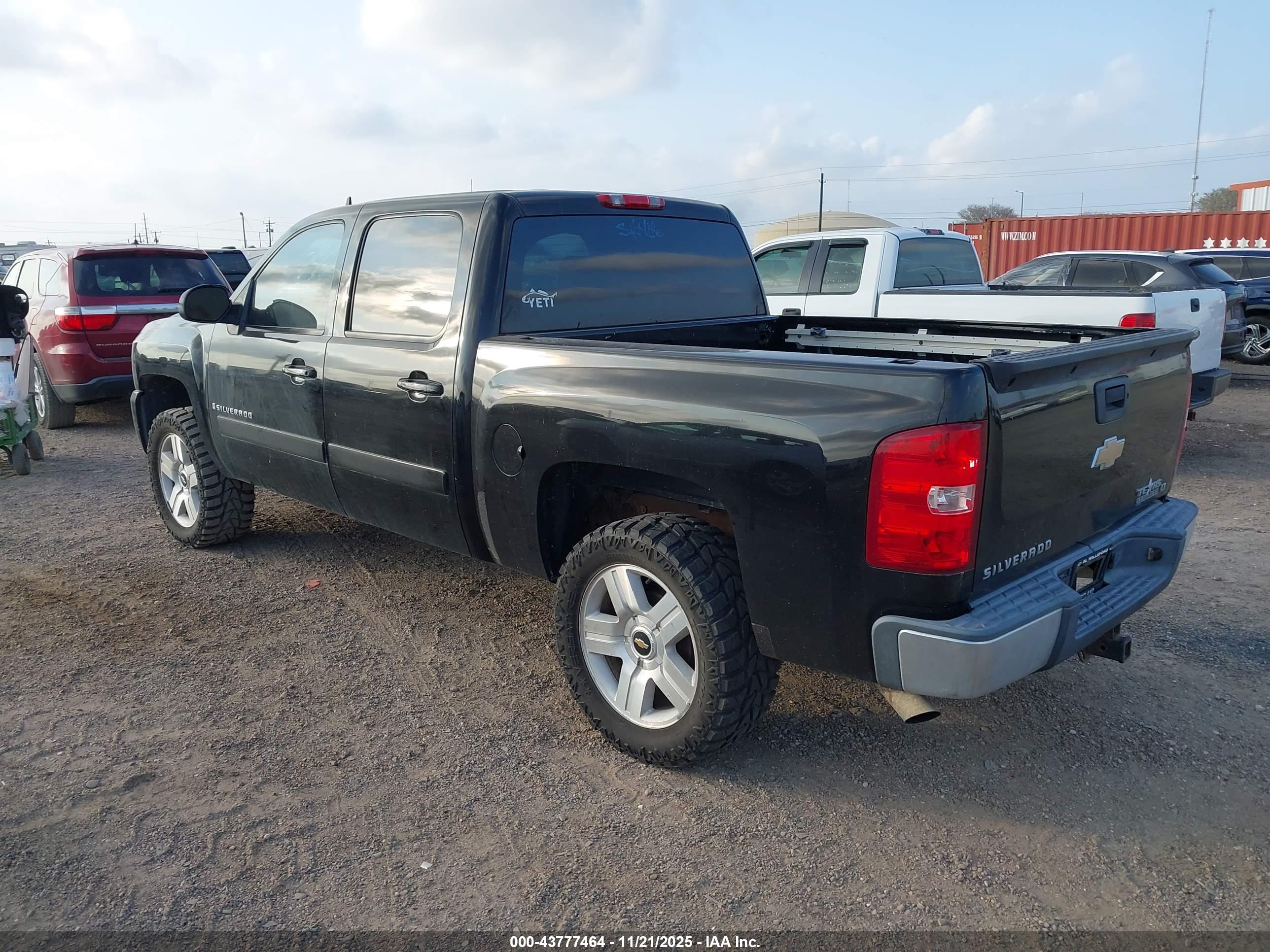 CHEVROLET SILVERADO image 3