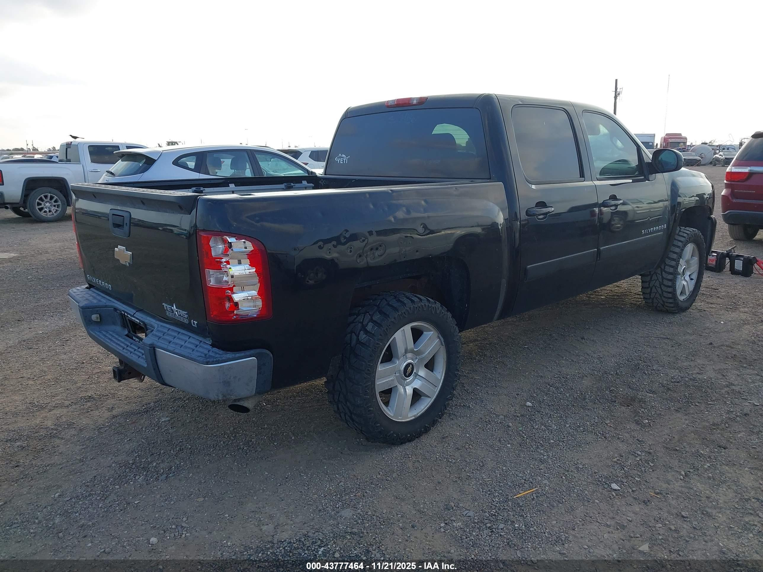 CHEVROLET SILVERADO image 4