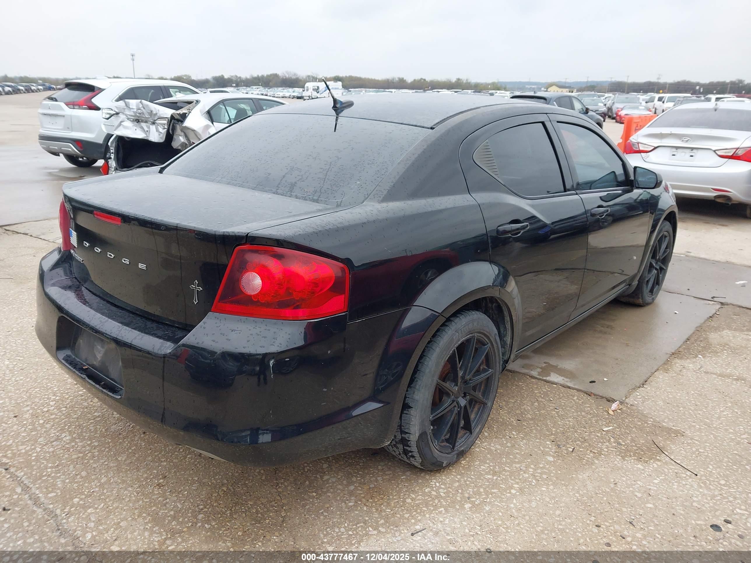 DODGE AVENGER image 4