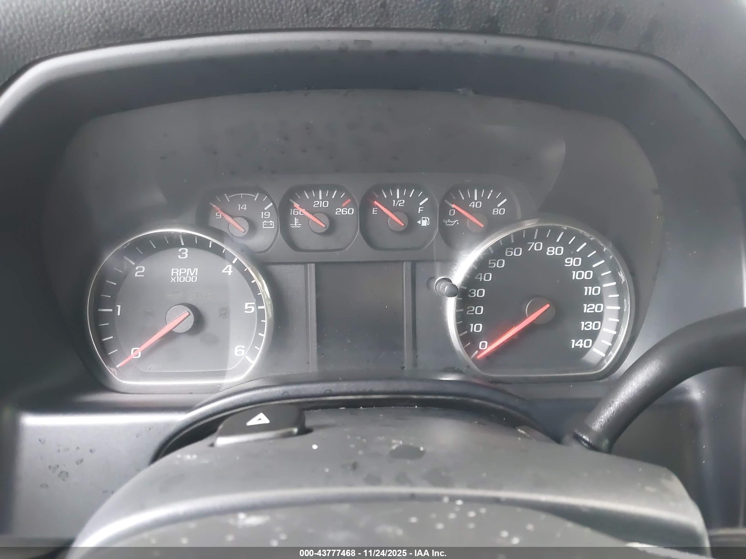 CHEVROLET SILVERADO image 7