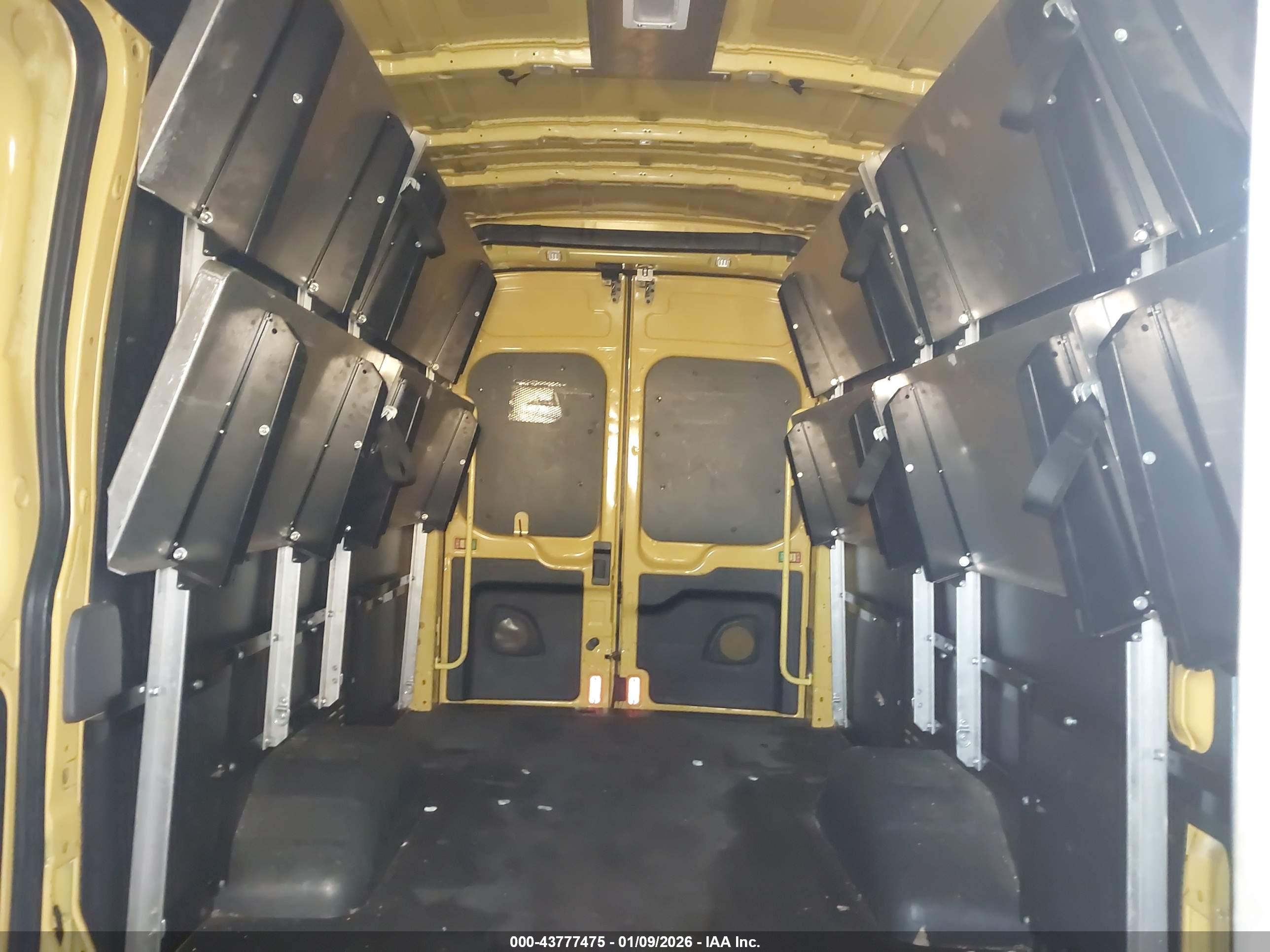 FORD TRANSIT-350 image 7