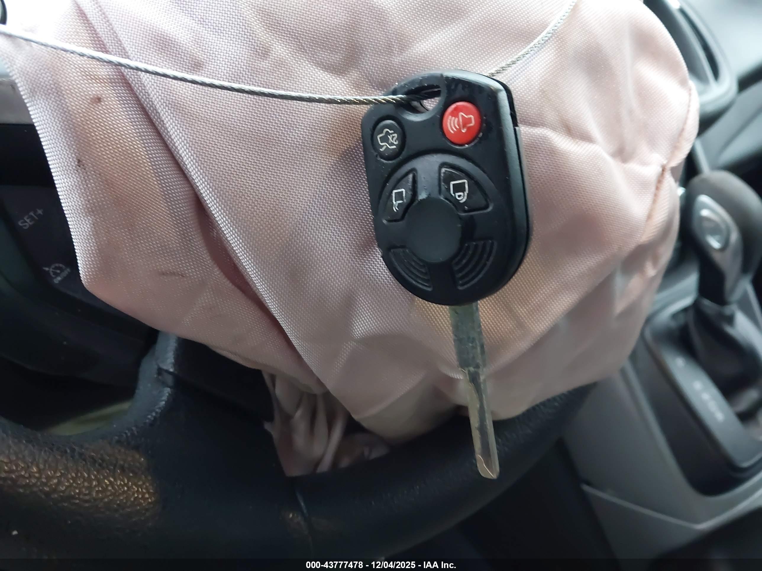 FORD ESCAPE image 11