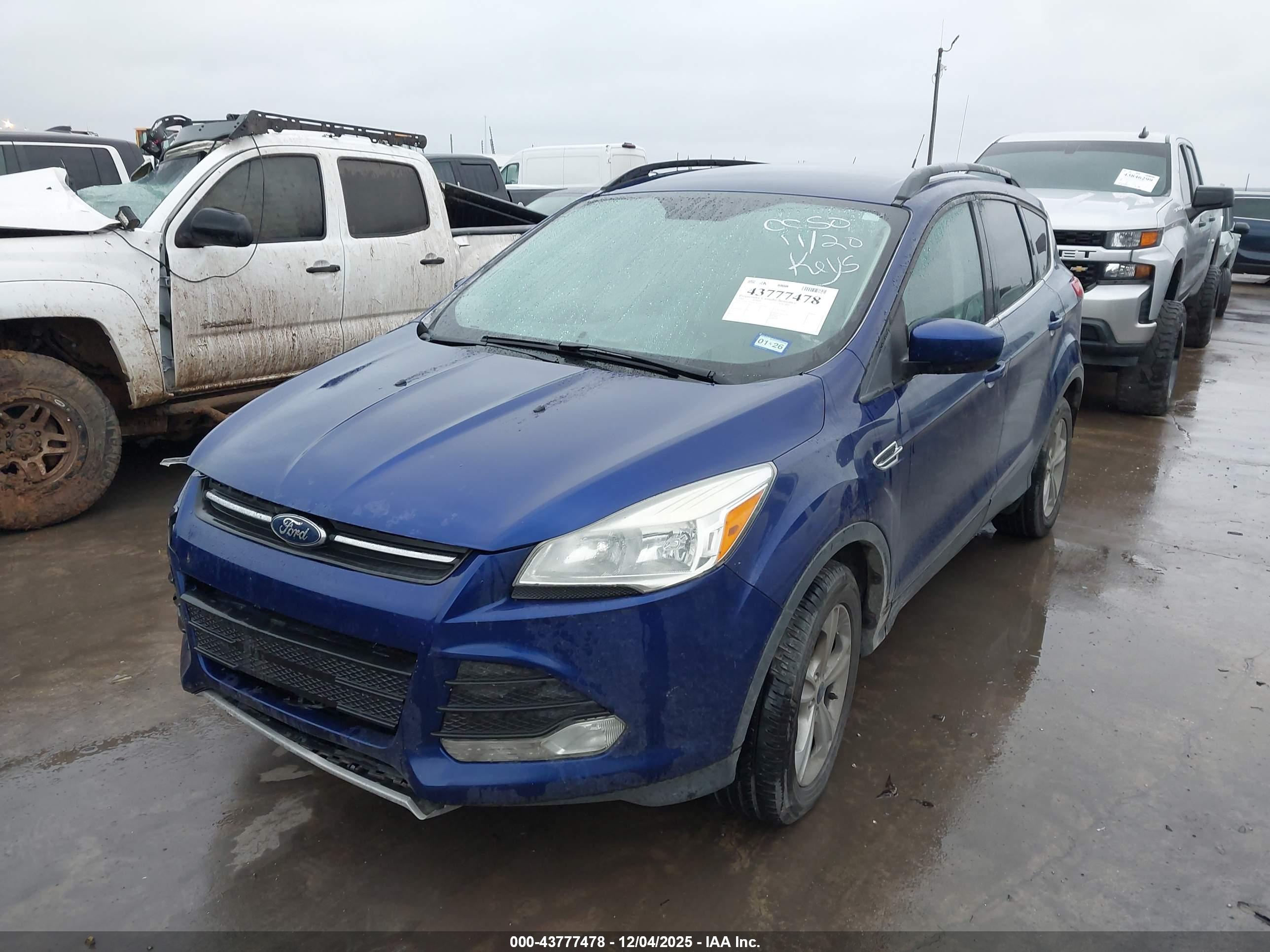 FORD ESCAPE image 2