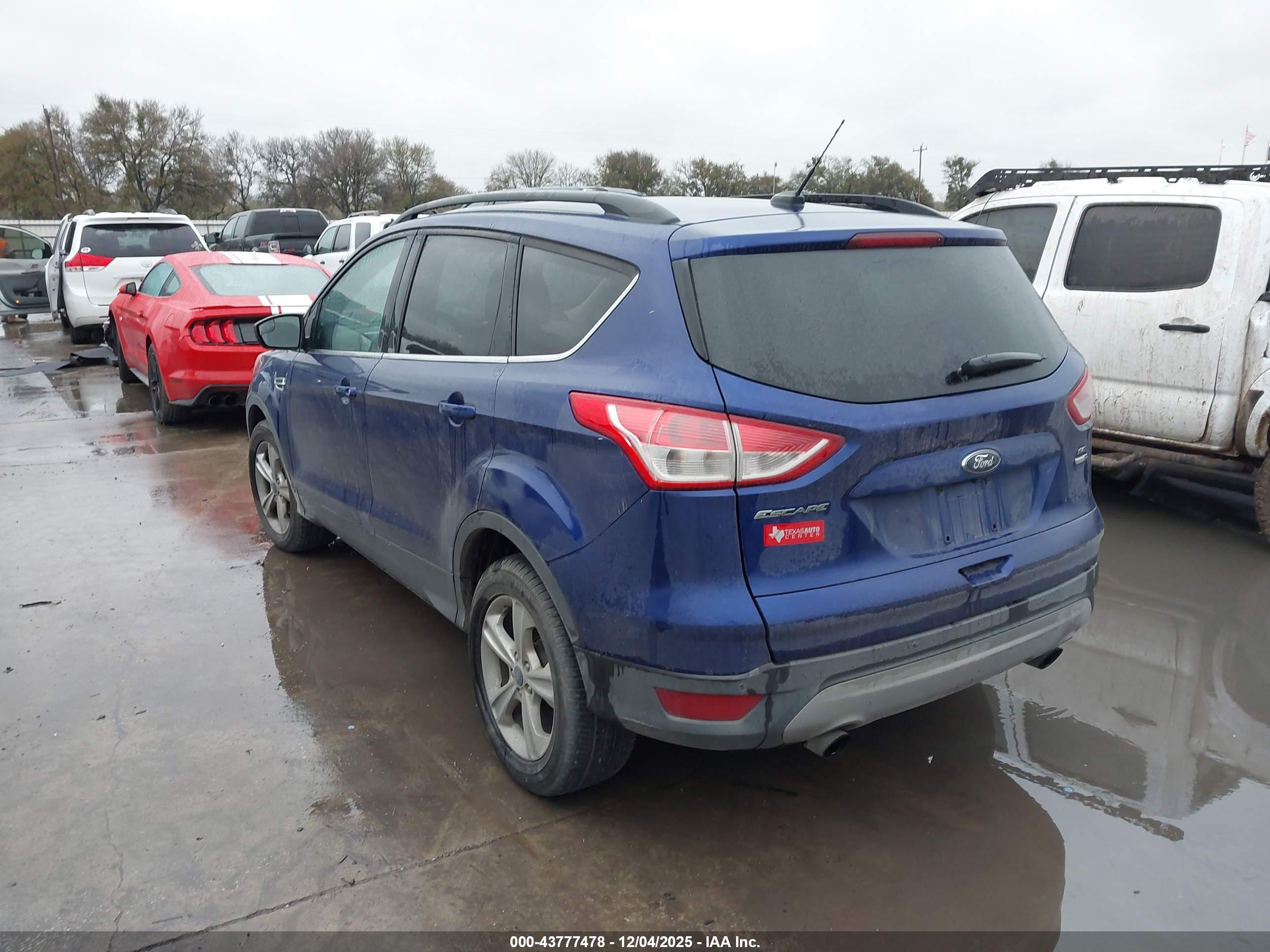 FORD ESCAPE image 3