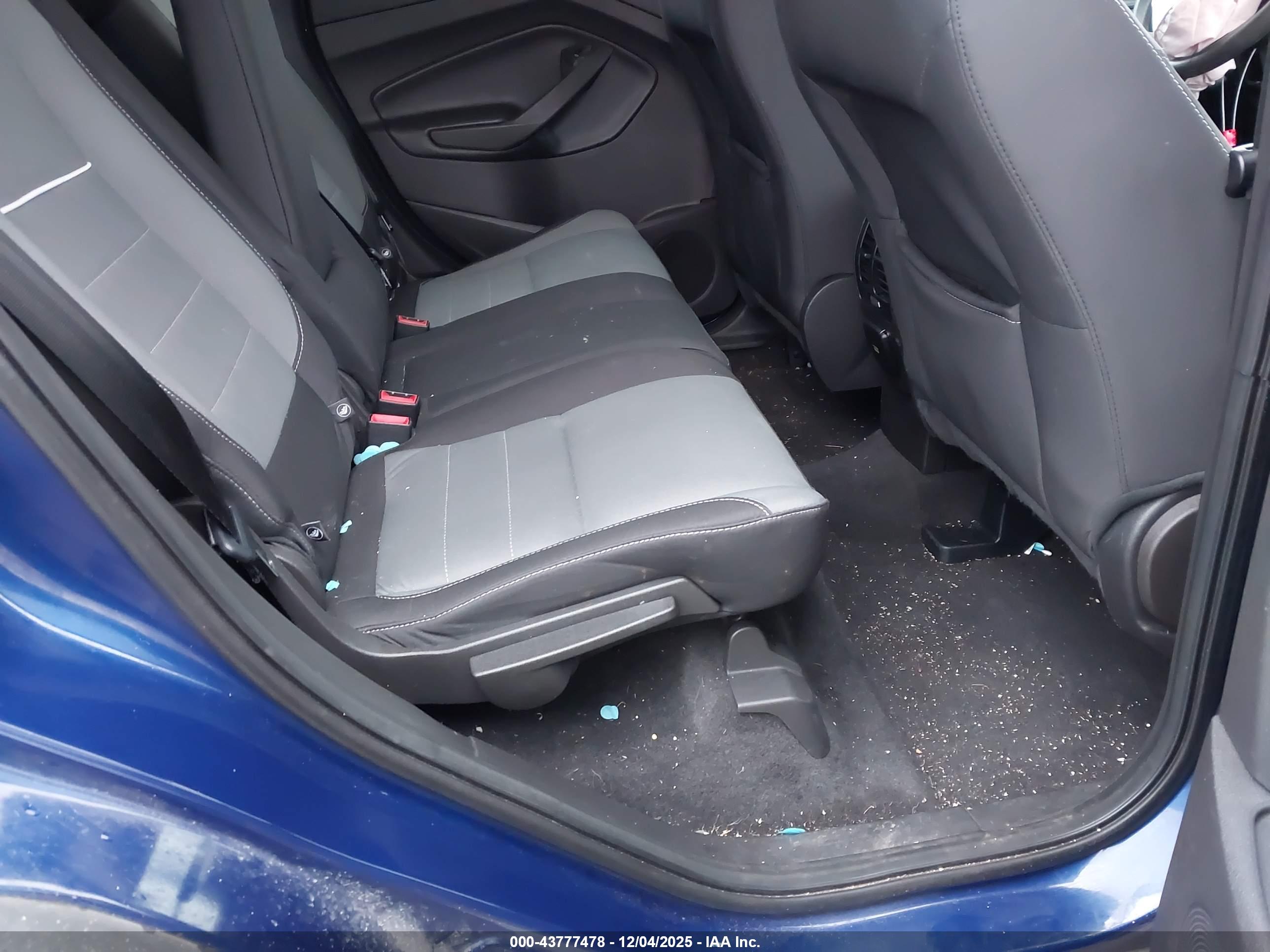 FORD ESCAPE image 8