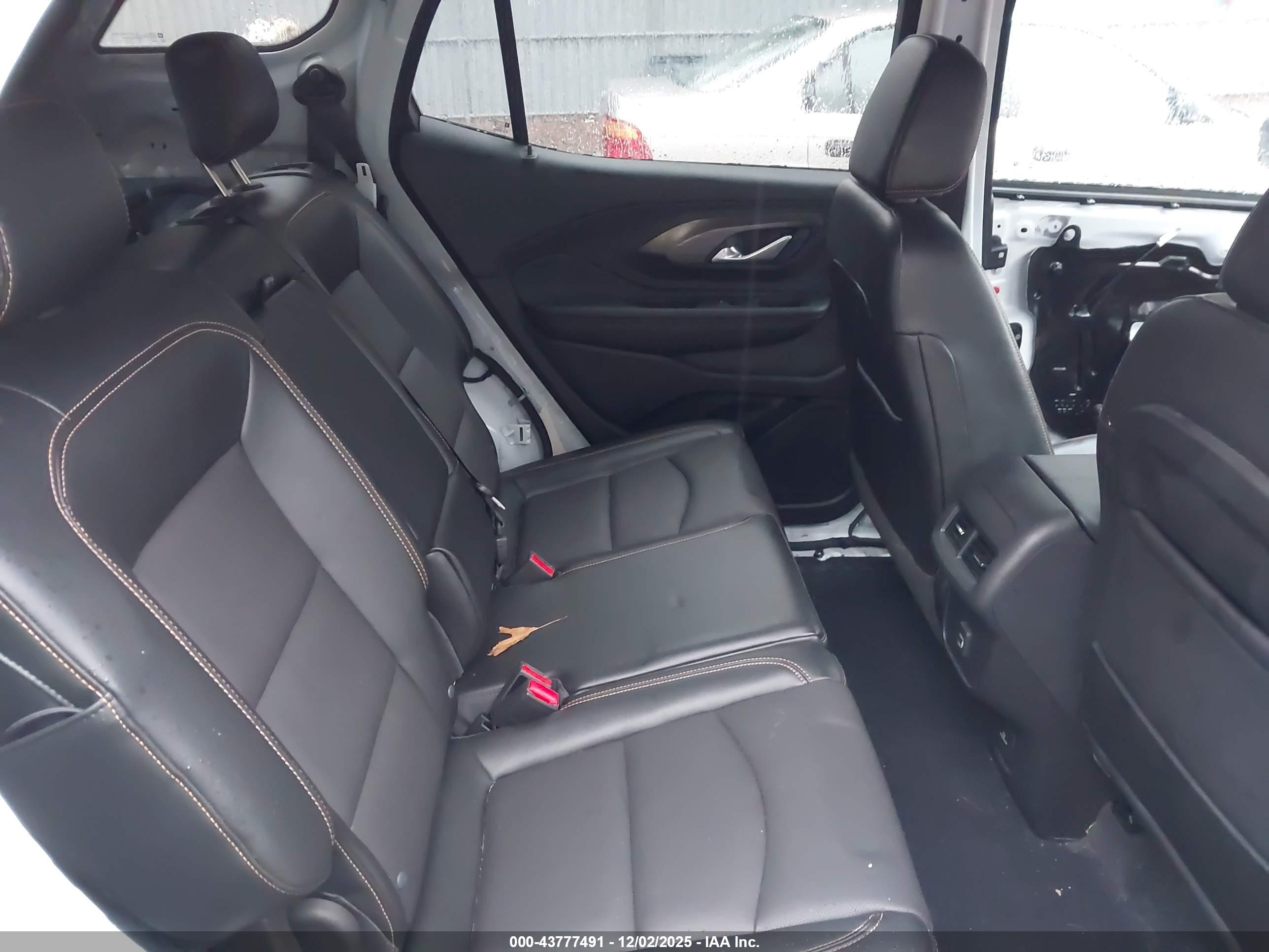 GMC TERRAIN image 8