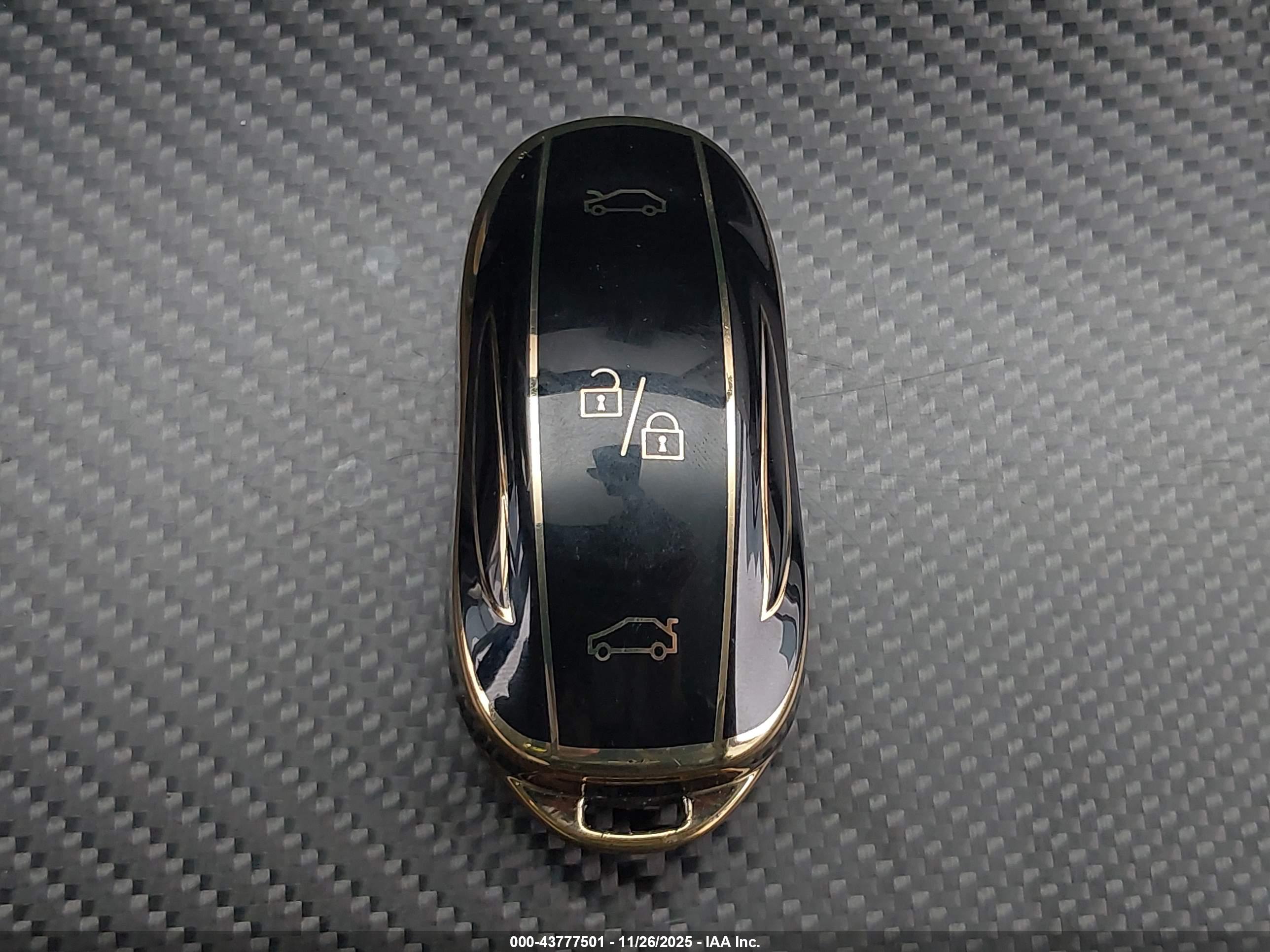 TESLA MODEL image 11