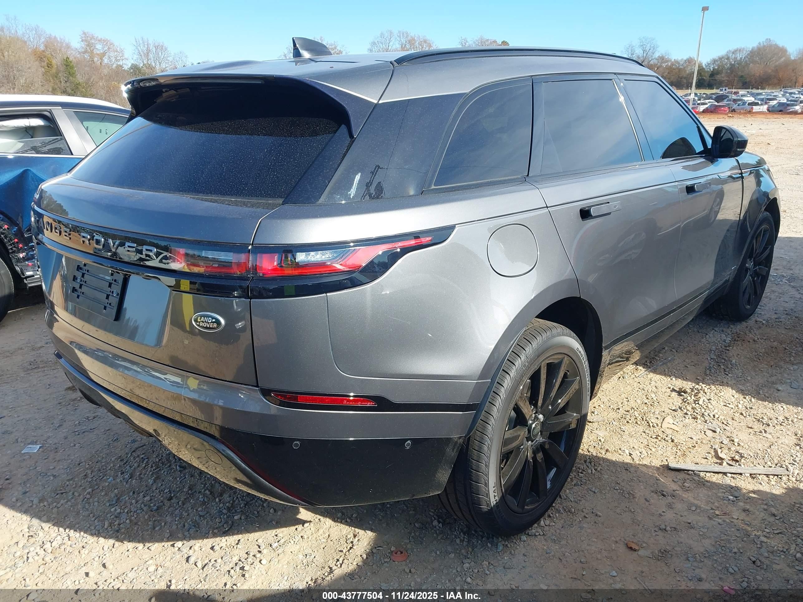 LAND ROVER image 4