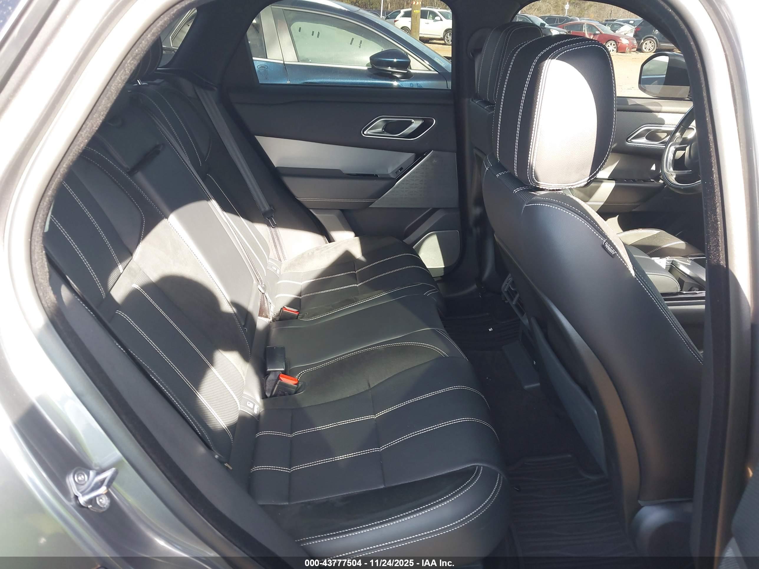 LAND ROVER image 8