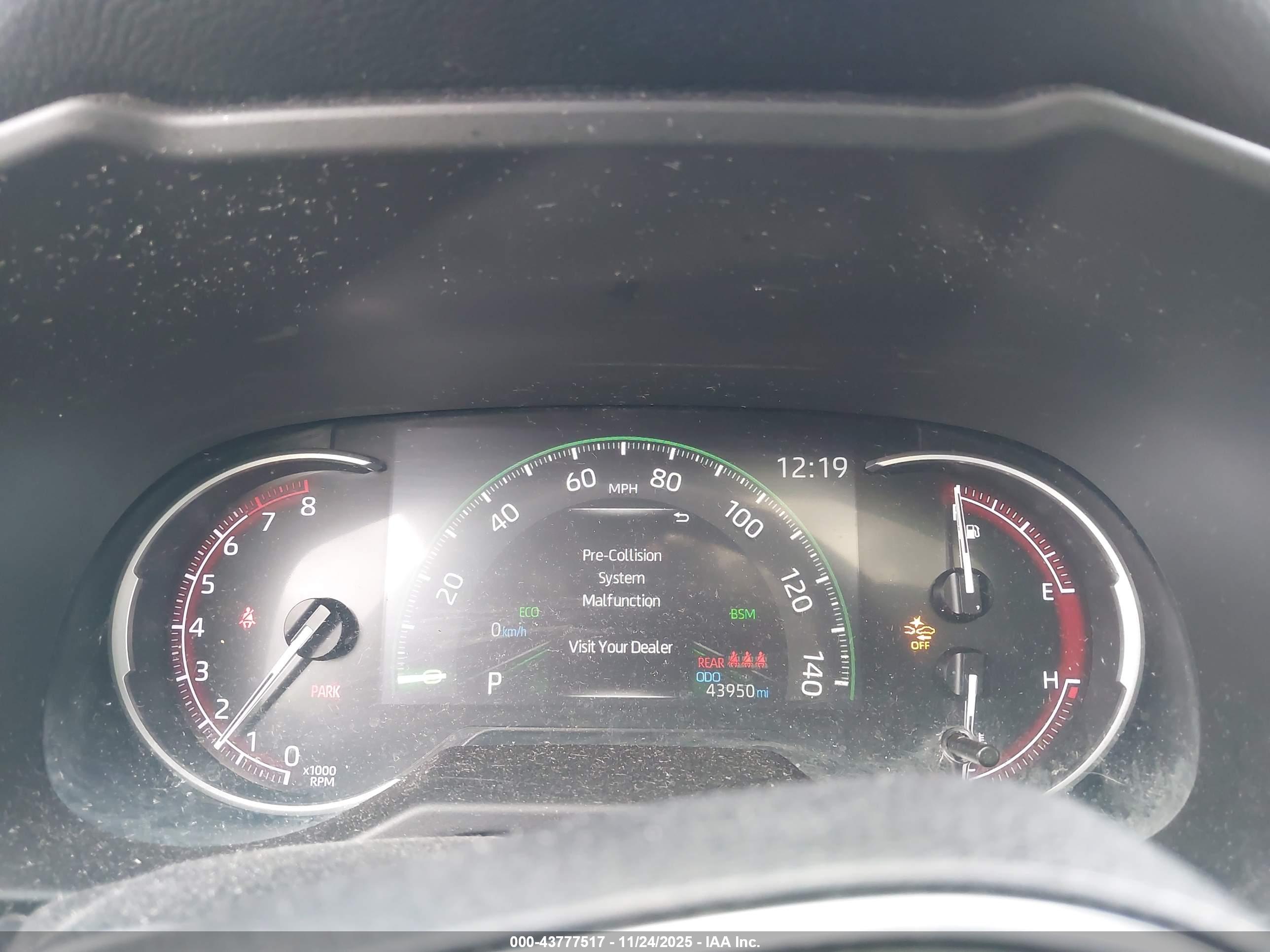 TOYOTA RAV4 image 7