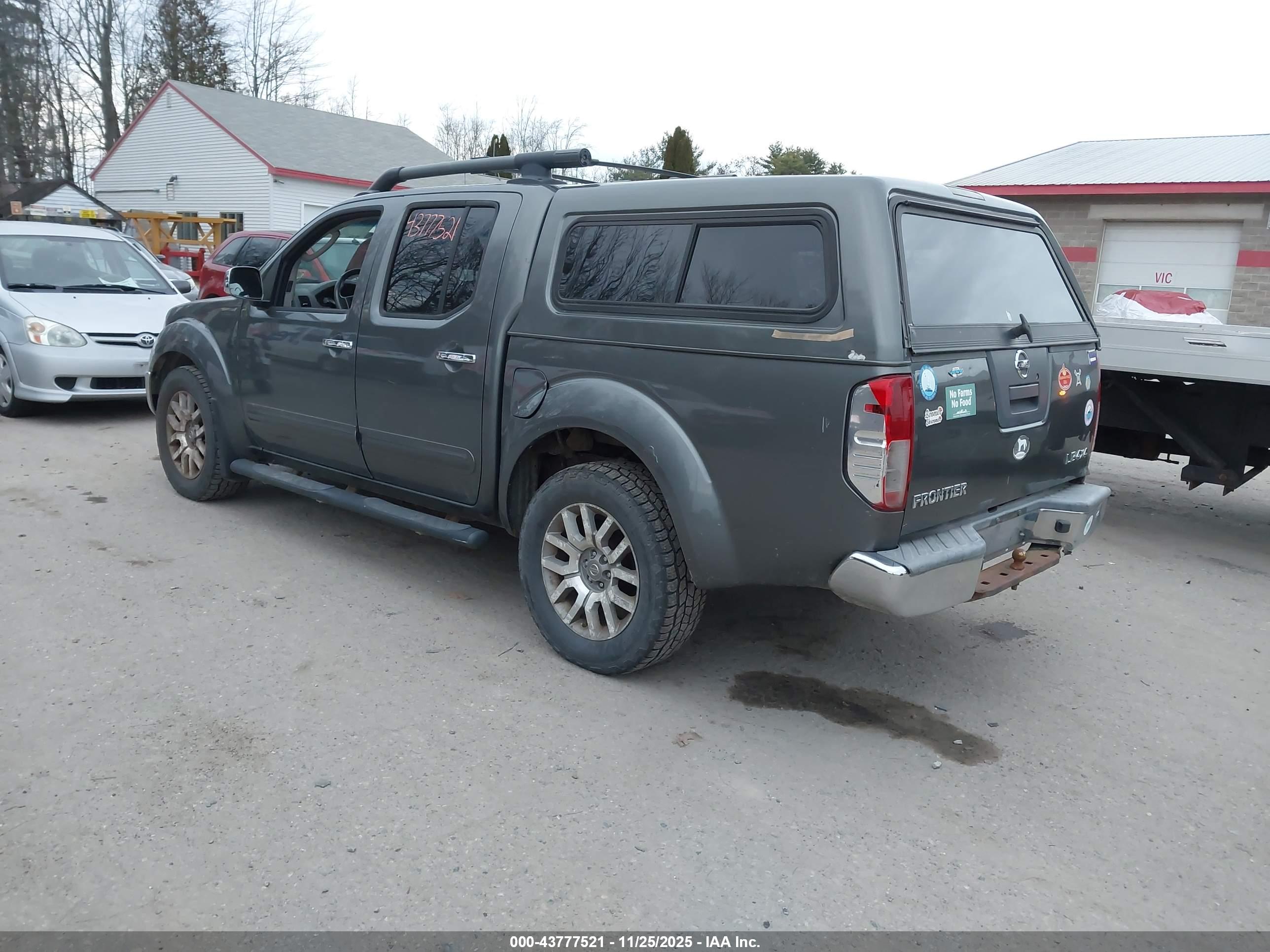 NISSAN FRONTIER image 3