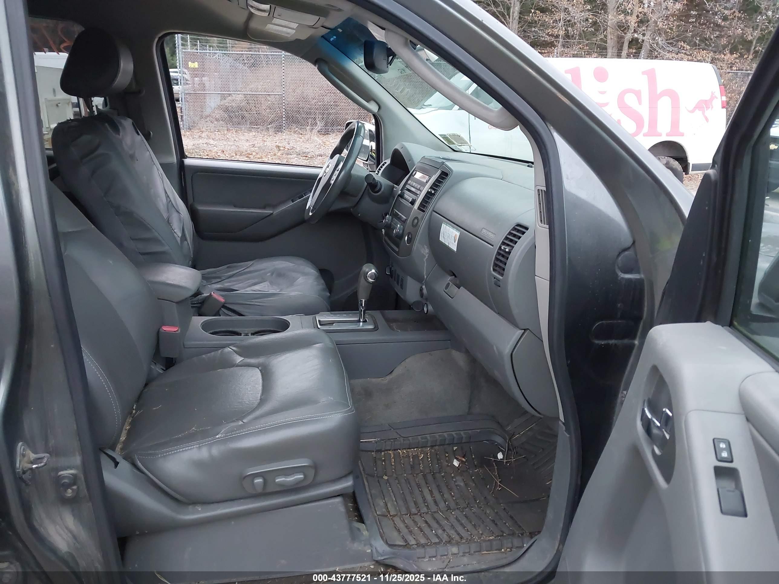 NISSAN FRONTIER image 5