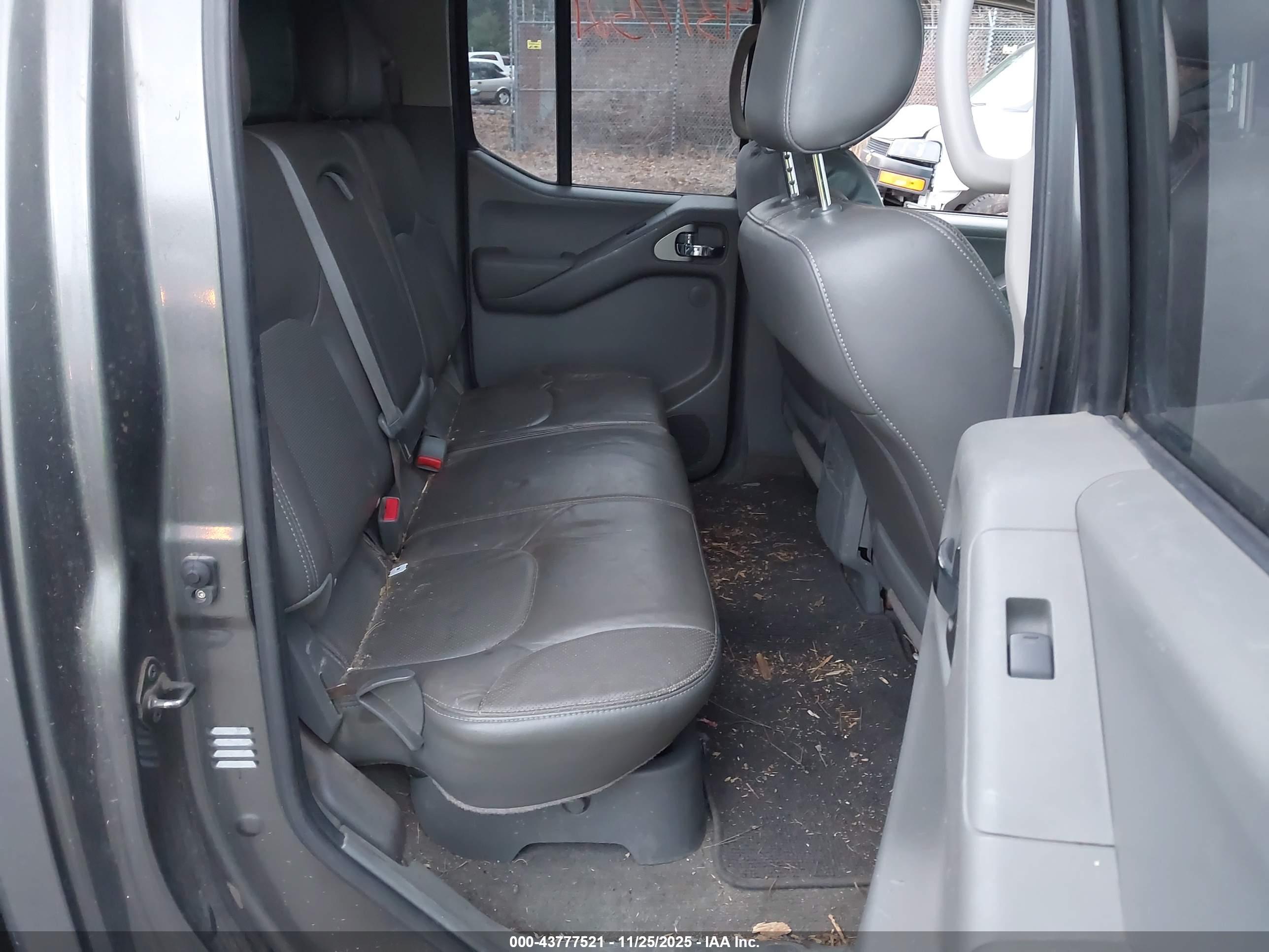 NISSAN FRONTIER image 8