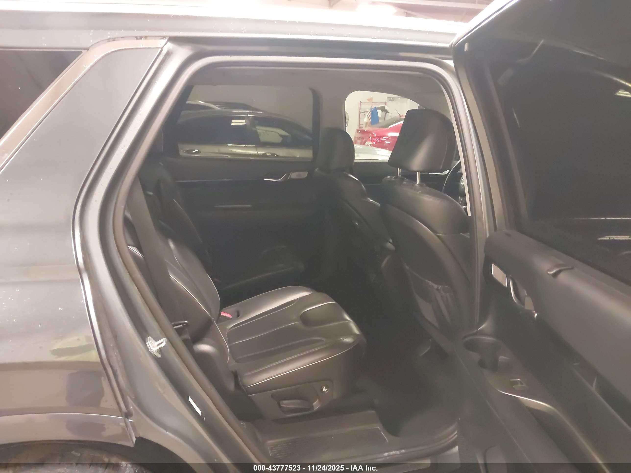 HYUNDAI PALISADE image 8