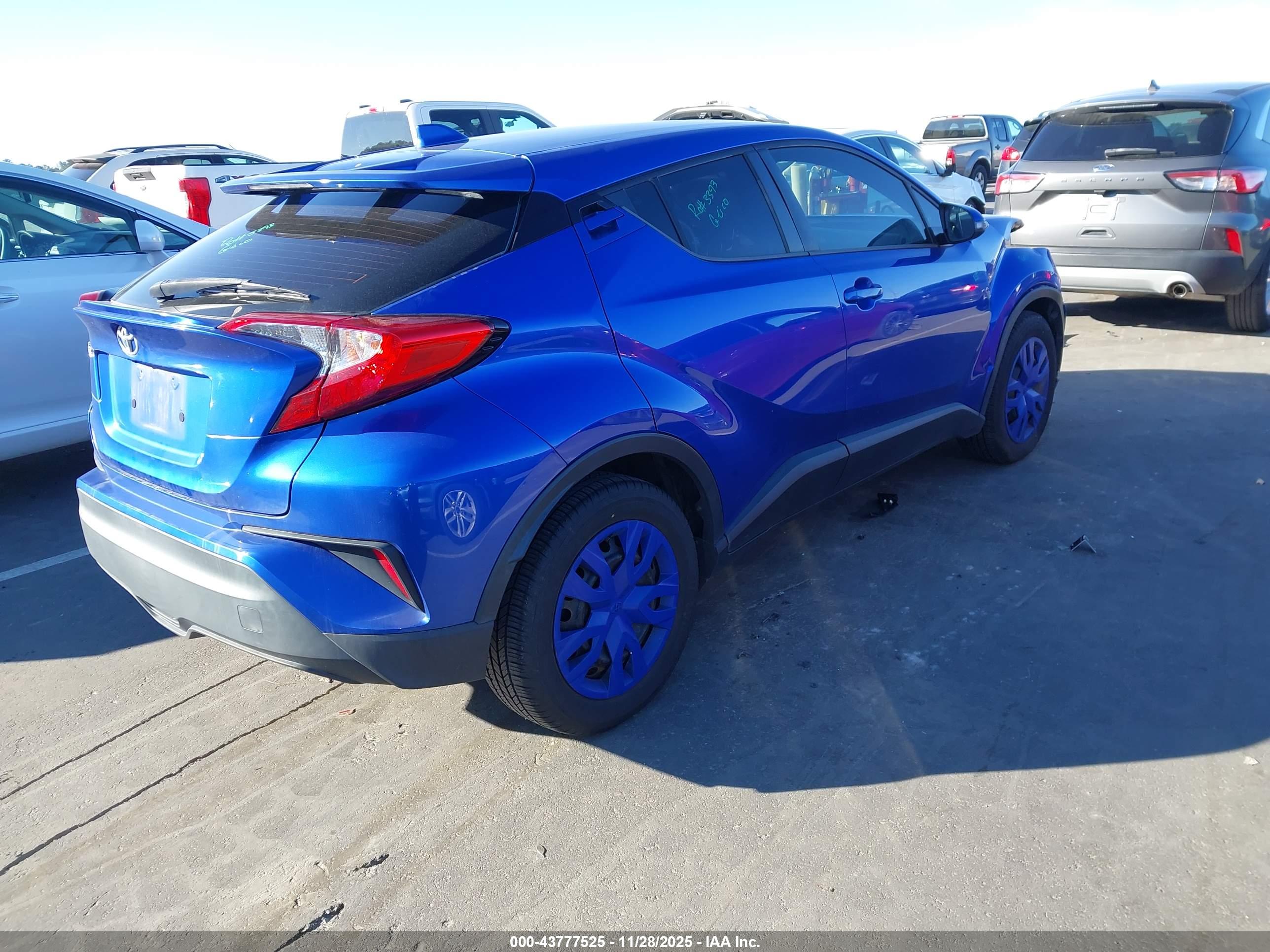 TOYOTA C-HR image 4