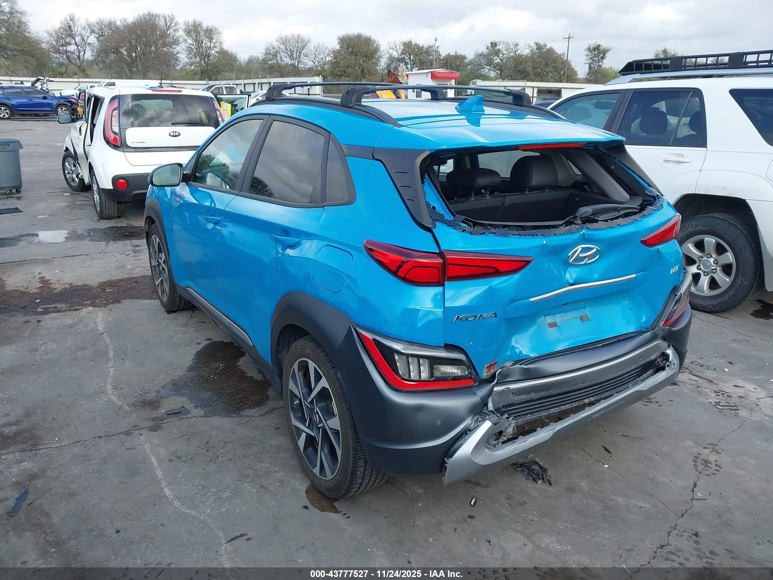HYUNDAI KONA image 3