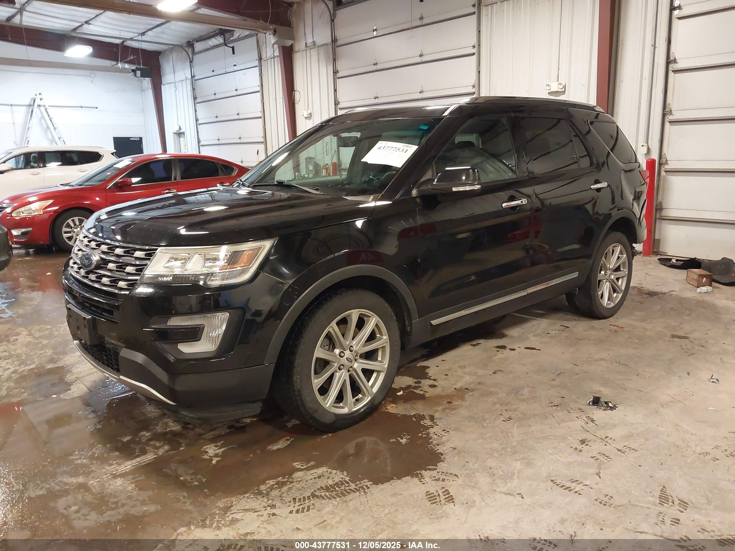 FORD EXPLORER image 2